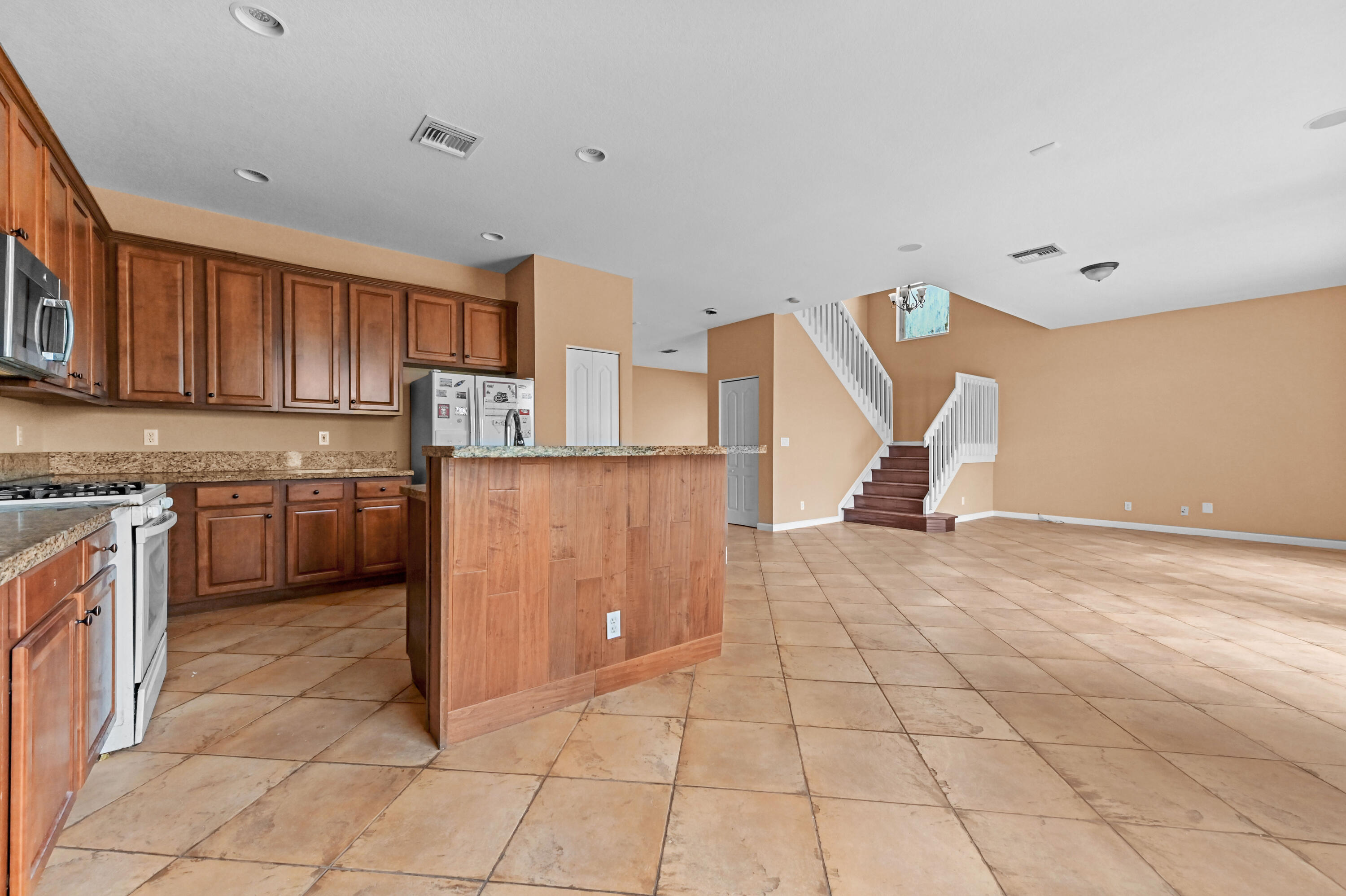 Anthony Groves - Residential Lease