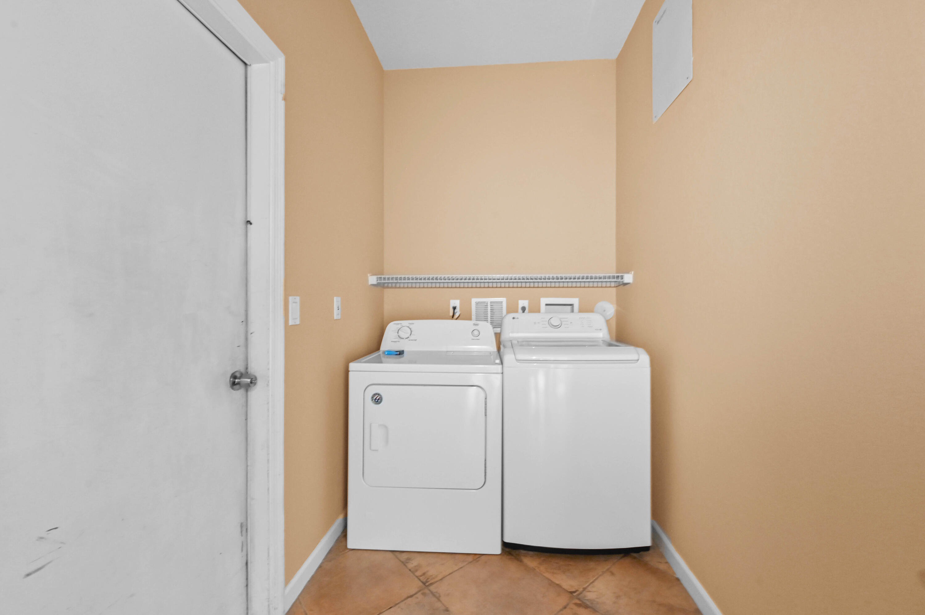 Anthony Groves - Residential Lease