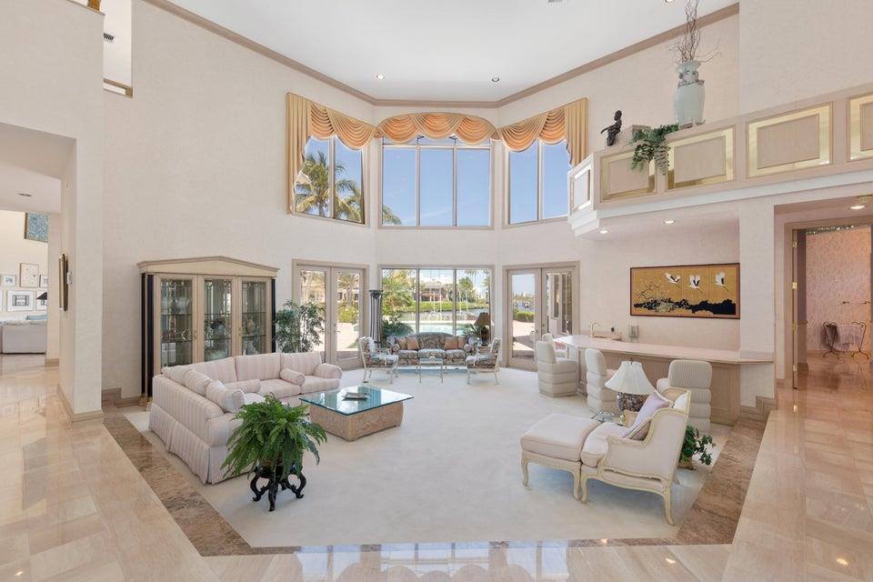 ADMIRALS COVE - Residential