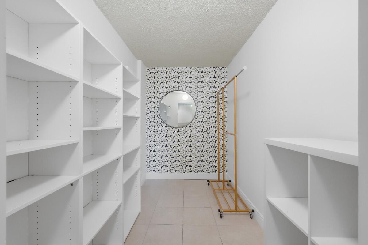 ROYAL PARK CONDO - Residential Lease