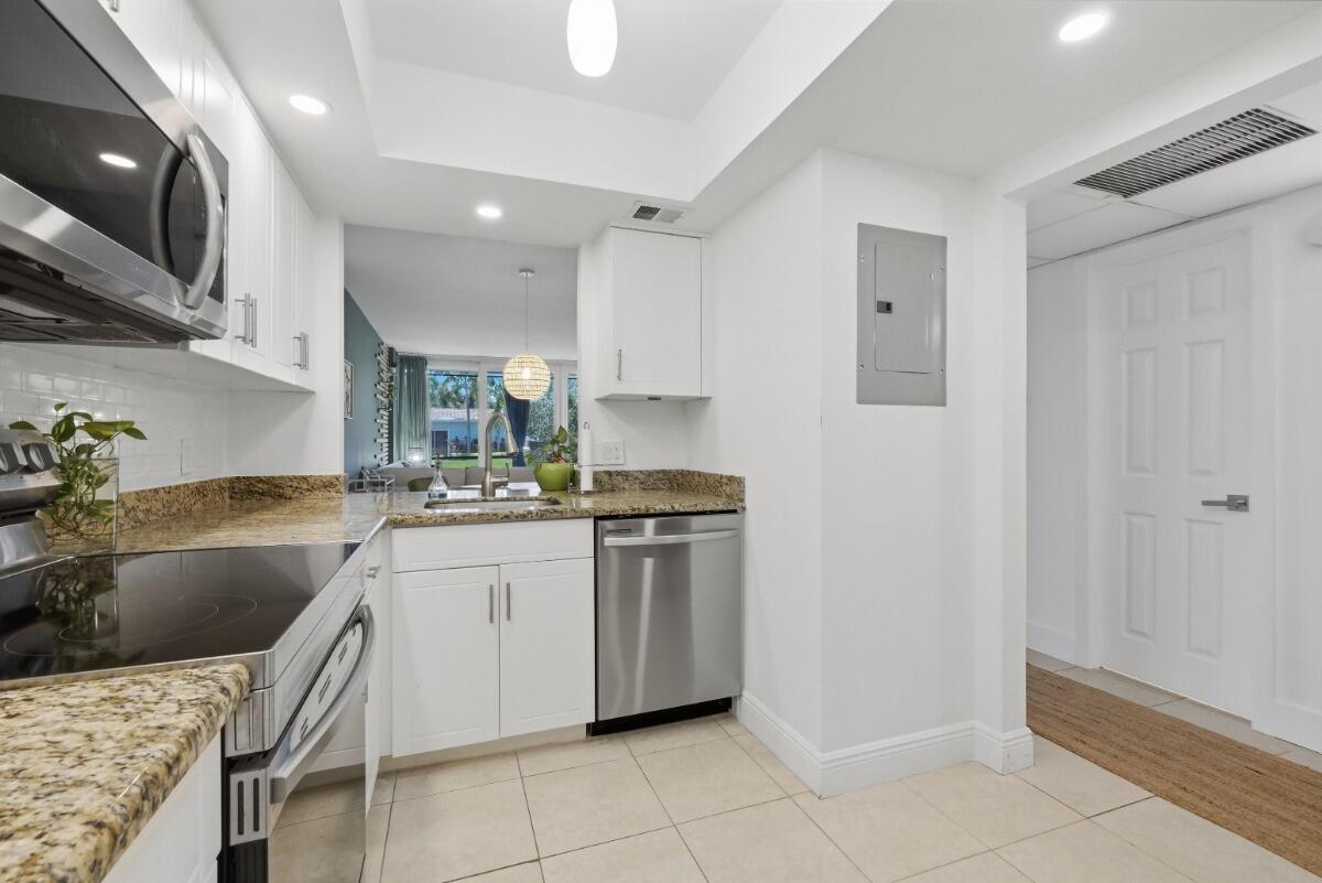 ROYAL PARK CONDO - Residential Lease
