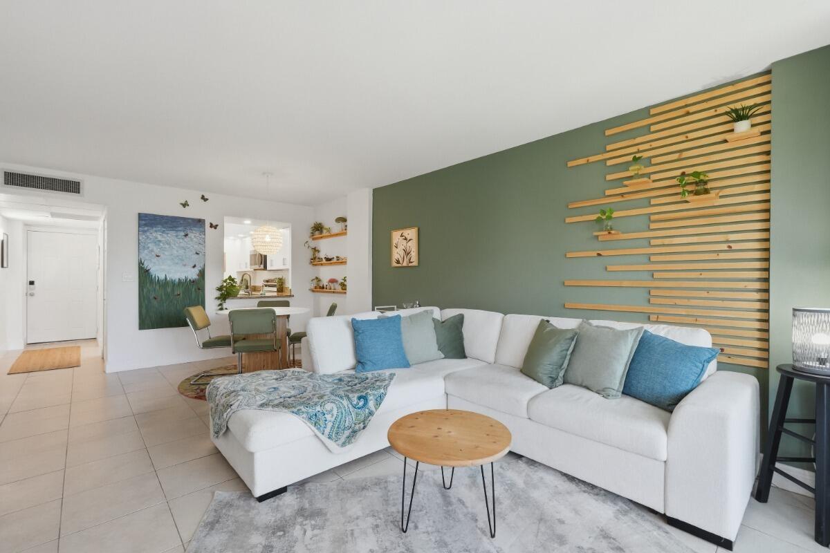 ROYAL PARK CONDO - Residential Lease