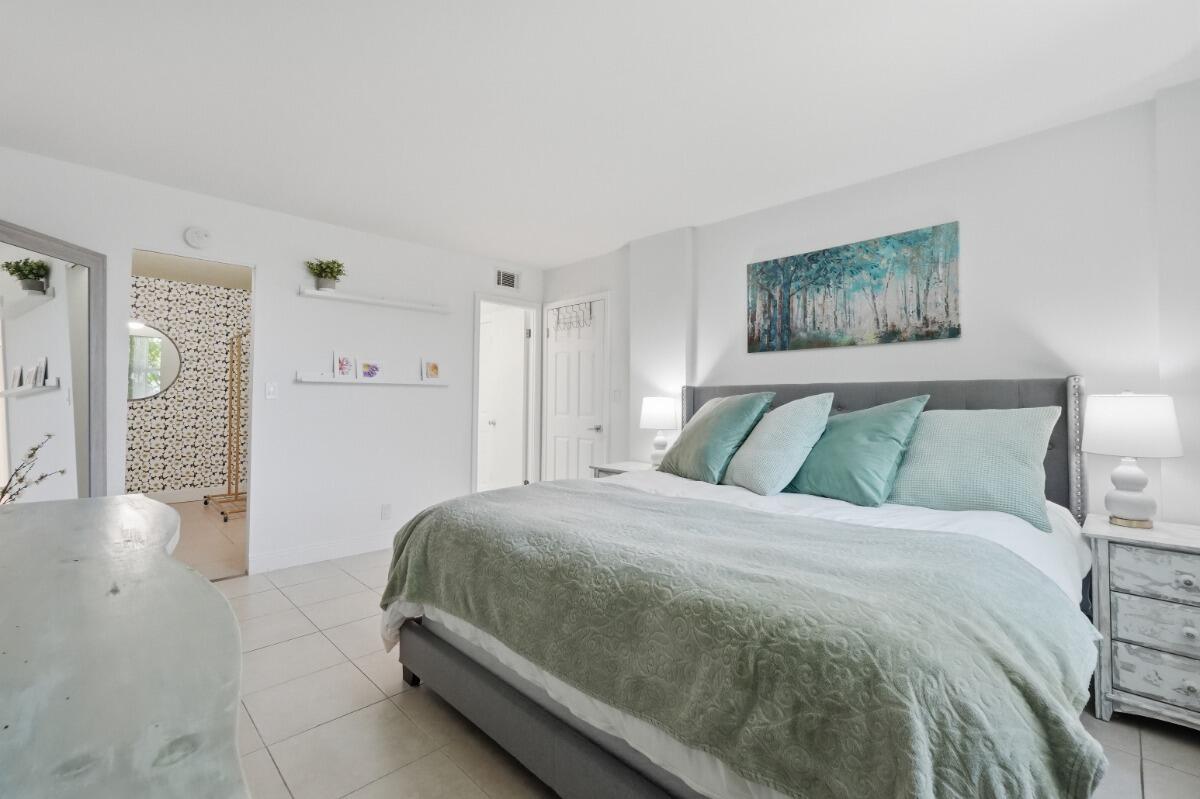 ROYAL PARK CONDO - Residential Lease