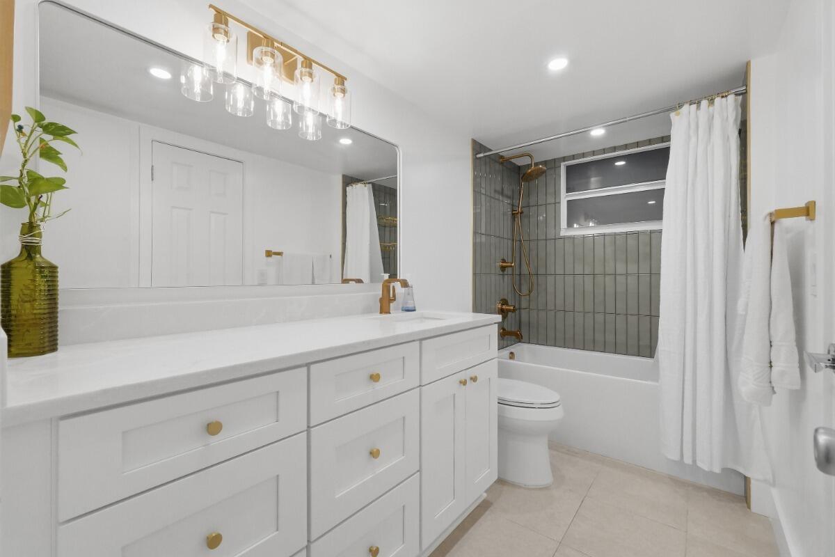 ROYAL PARK CONDO - Residential Lease