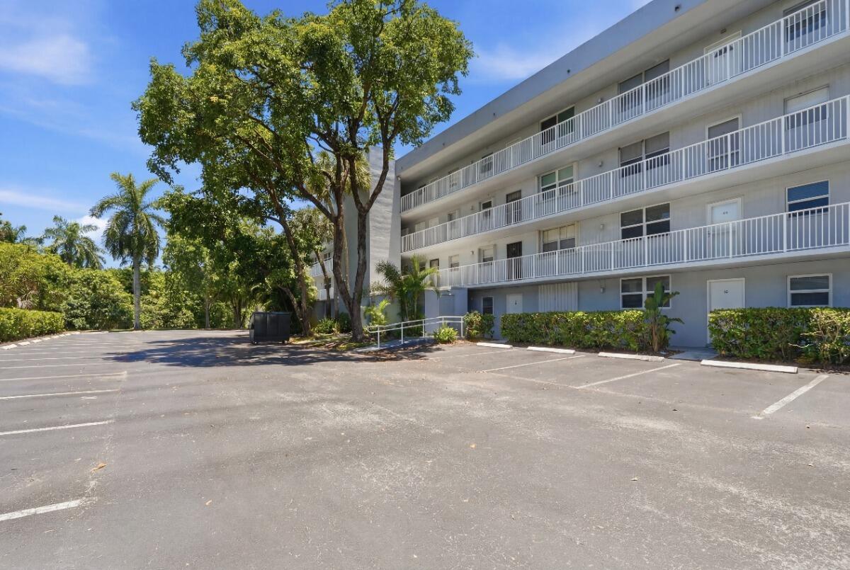 ROYAL PARK CONDO - Residential Lease