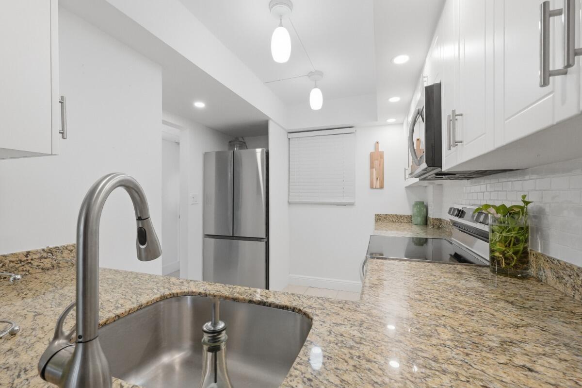 ROYAL PARK CONDO - Residential Lease