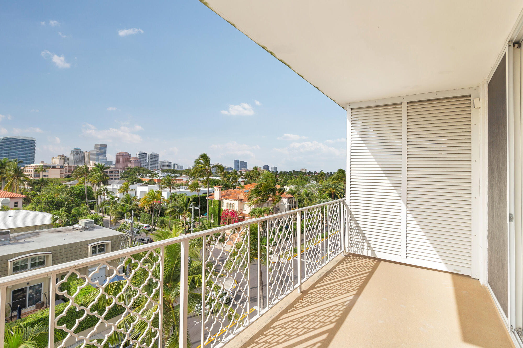 ISLAND HOUSE CONDO - Residential Lease