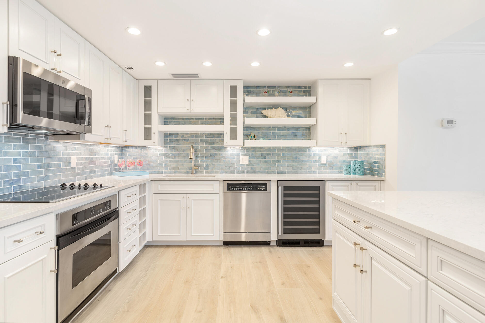 ISLAND HOUSE CONDO - Residential Lease