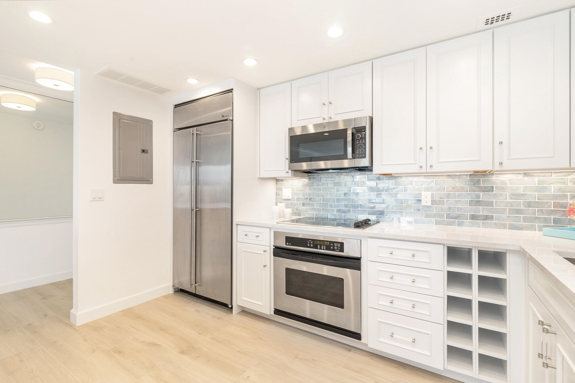 ISLAND HOUSE CONDO - Residential Lease