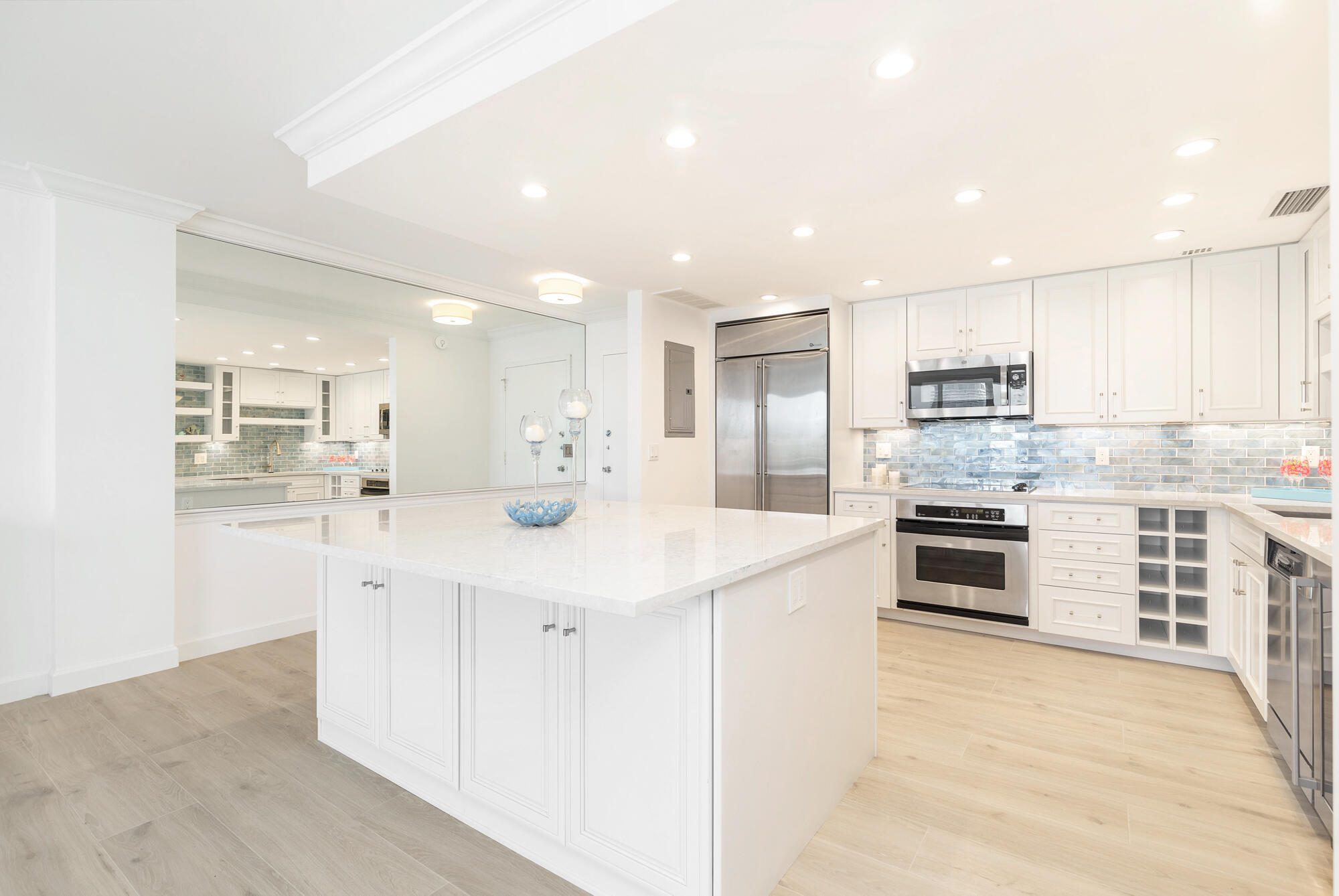 ISLAND HOUSE CONDO - Residential Lease