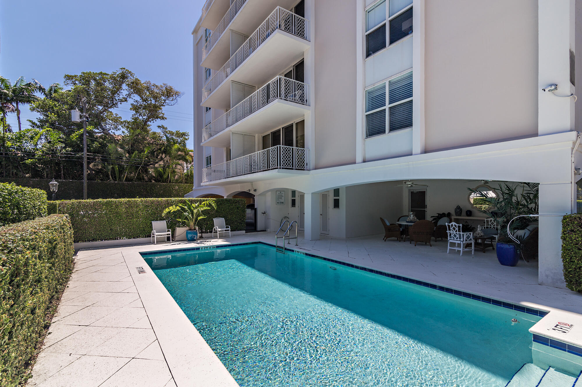 ISLAND HOUSE CONDO - Residential Lease