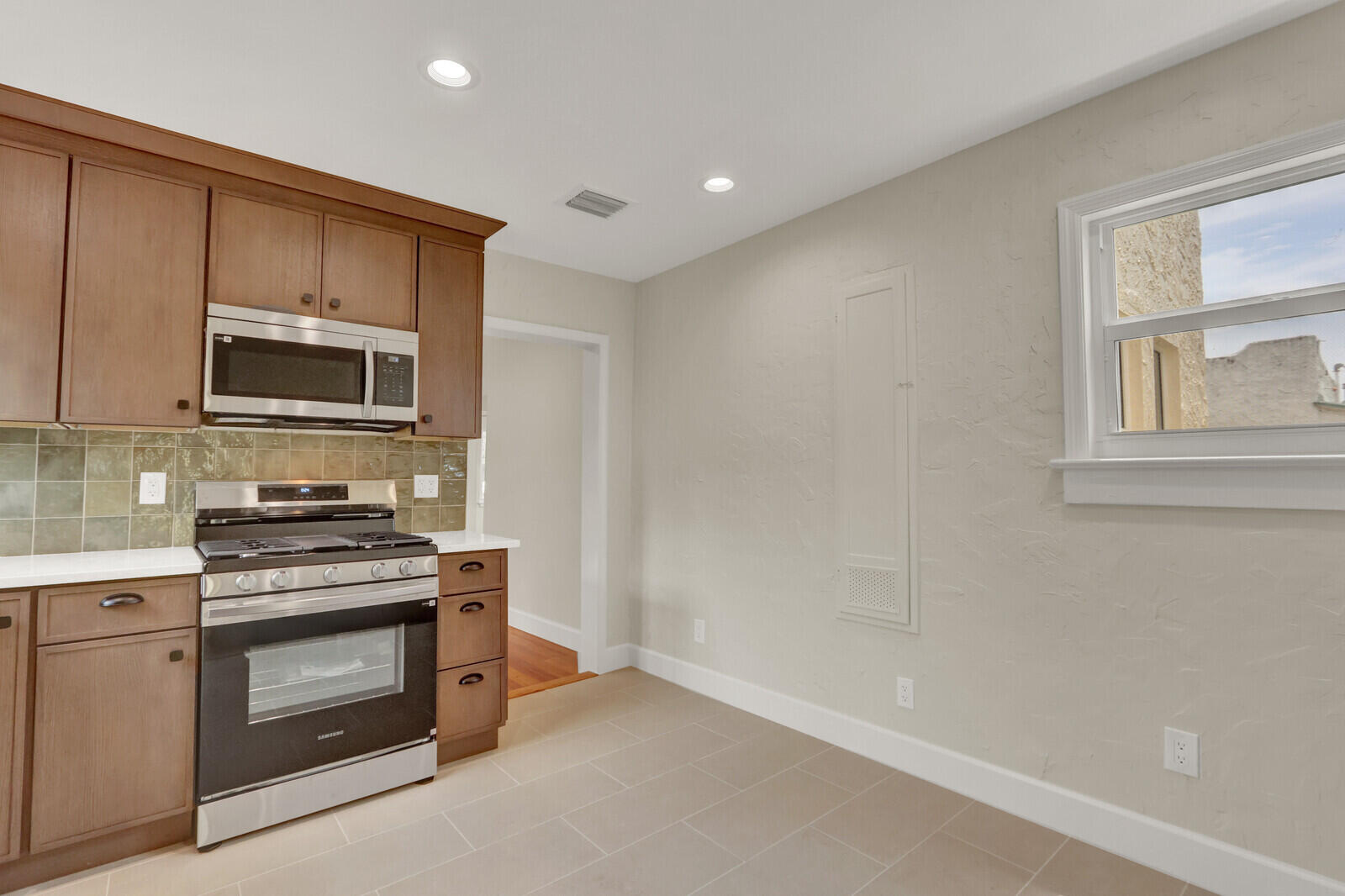 SOUTHWOOD HEIGHTS - Residential