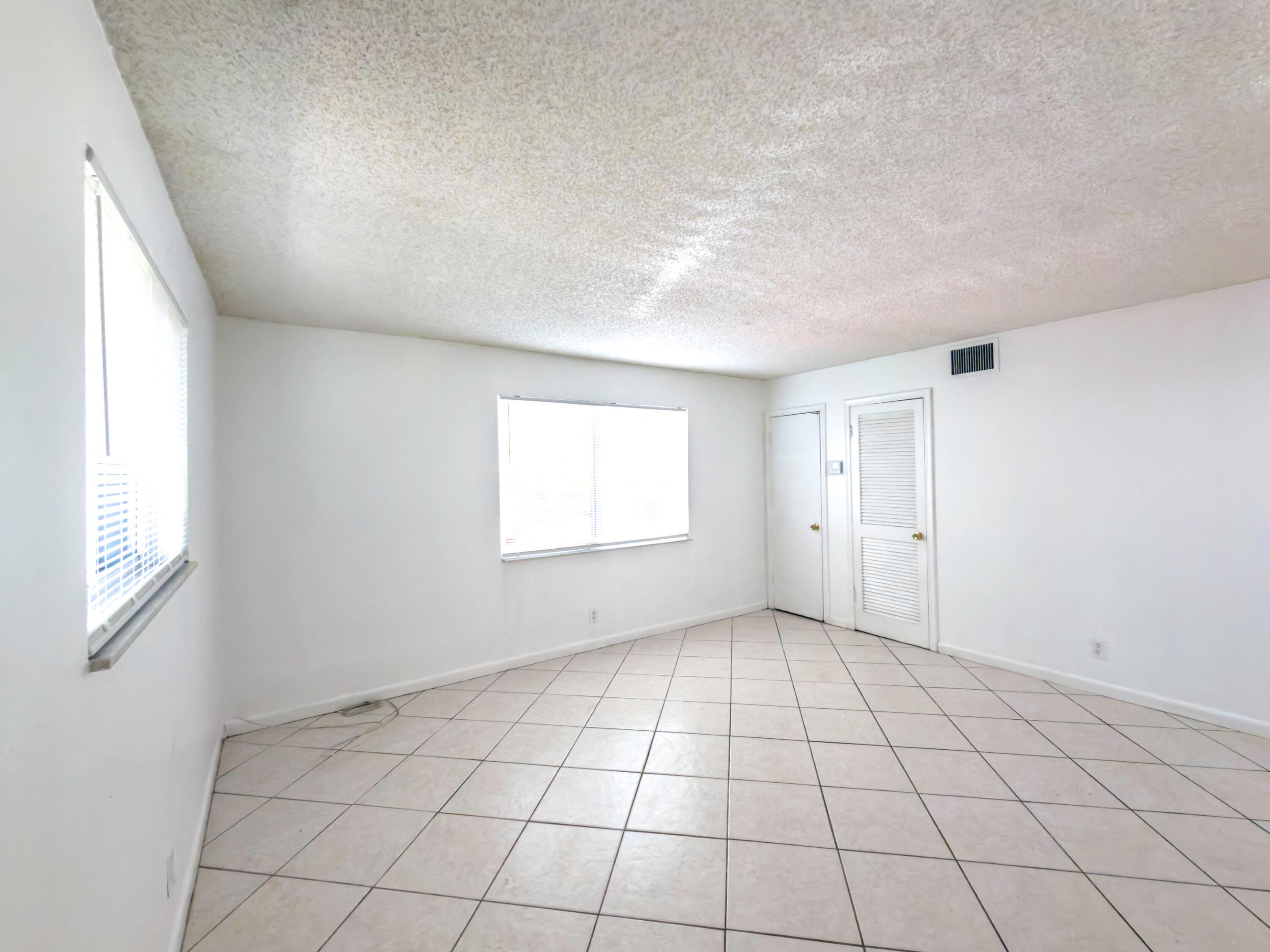 CORAL SPRINGS SUB NO 1 - Residential Lease