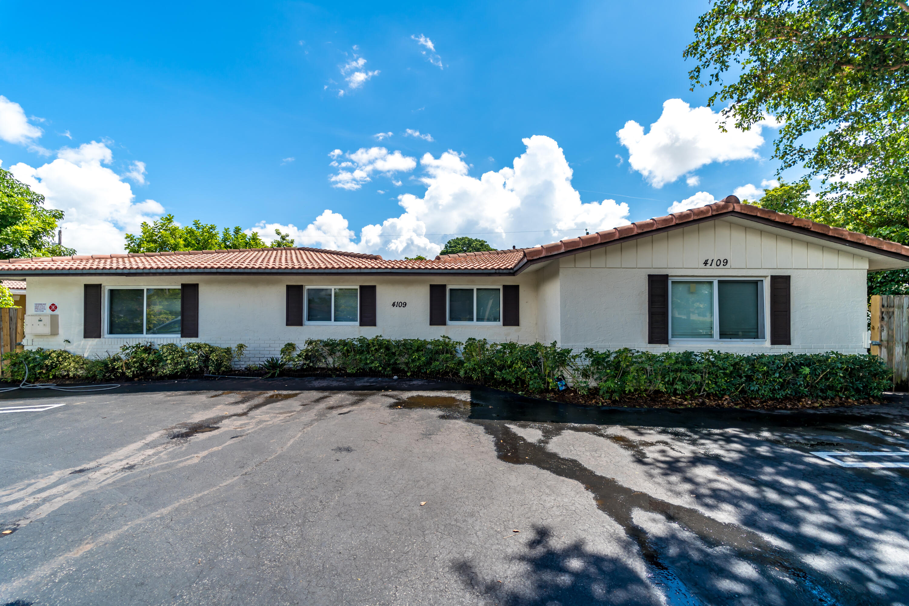 Located in the heart of coral springs, this 1 bedroom 1 bath apartment has everything a new tenant needs. freshly painted and ready to move in. Central AC, Corner front unit with lots of natural light coming through impact windows. clean community with coin laundry on site. Great management and quick approval for qualified applicants.