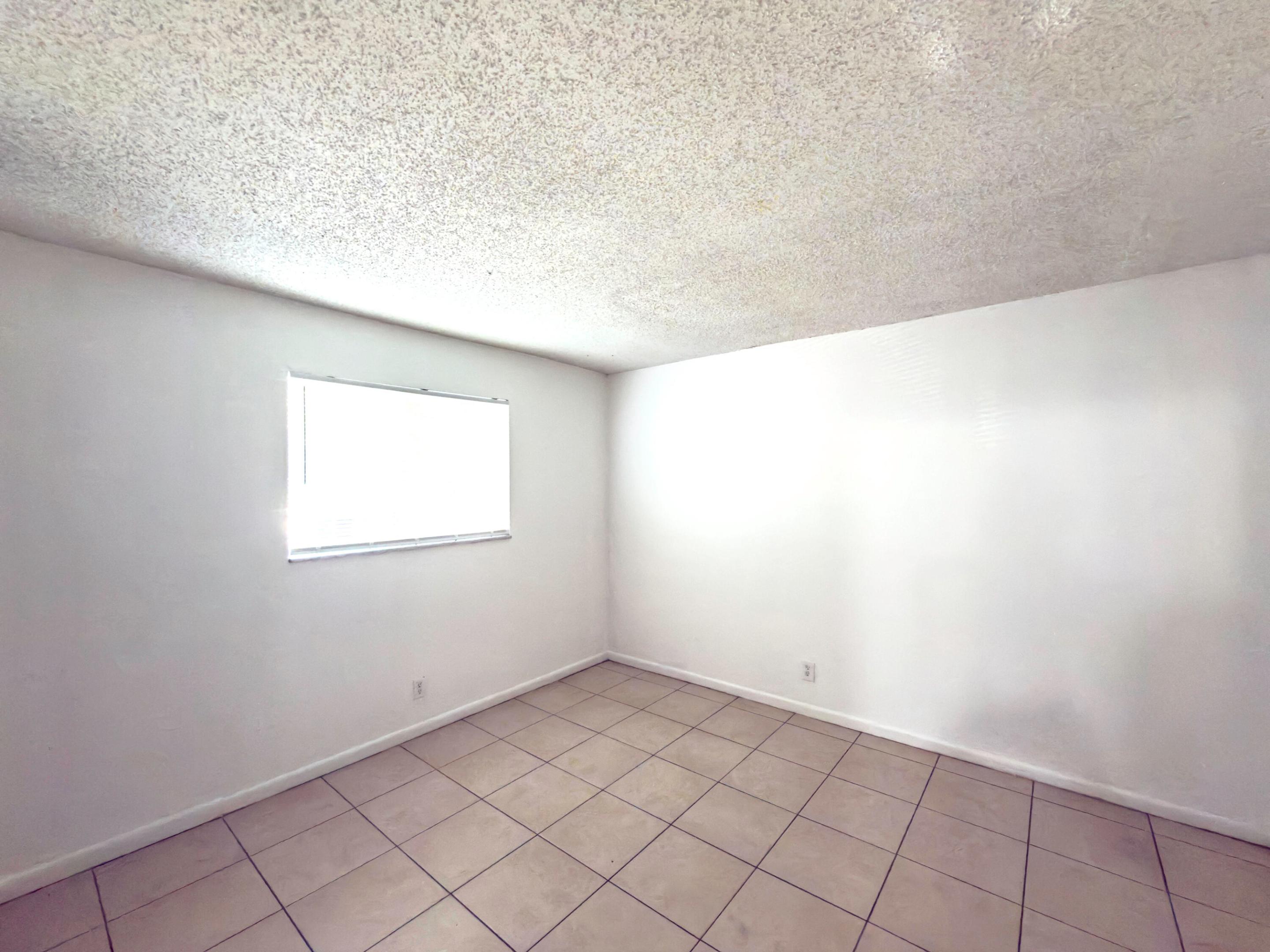 CORAL SPRINGS SUB NO 1 - Residential Lease