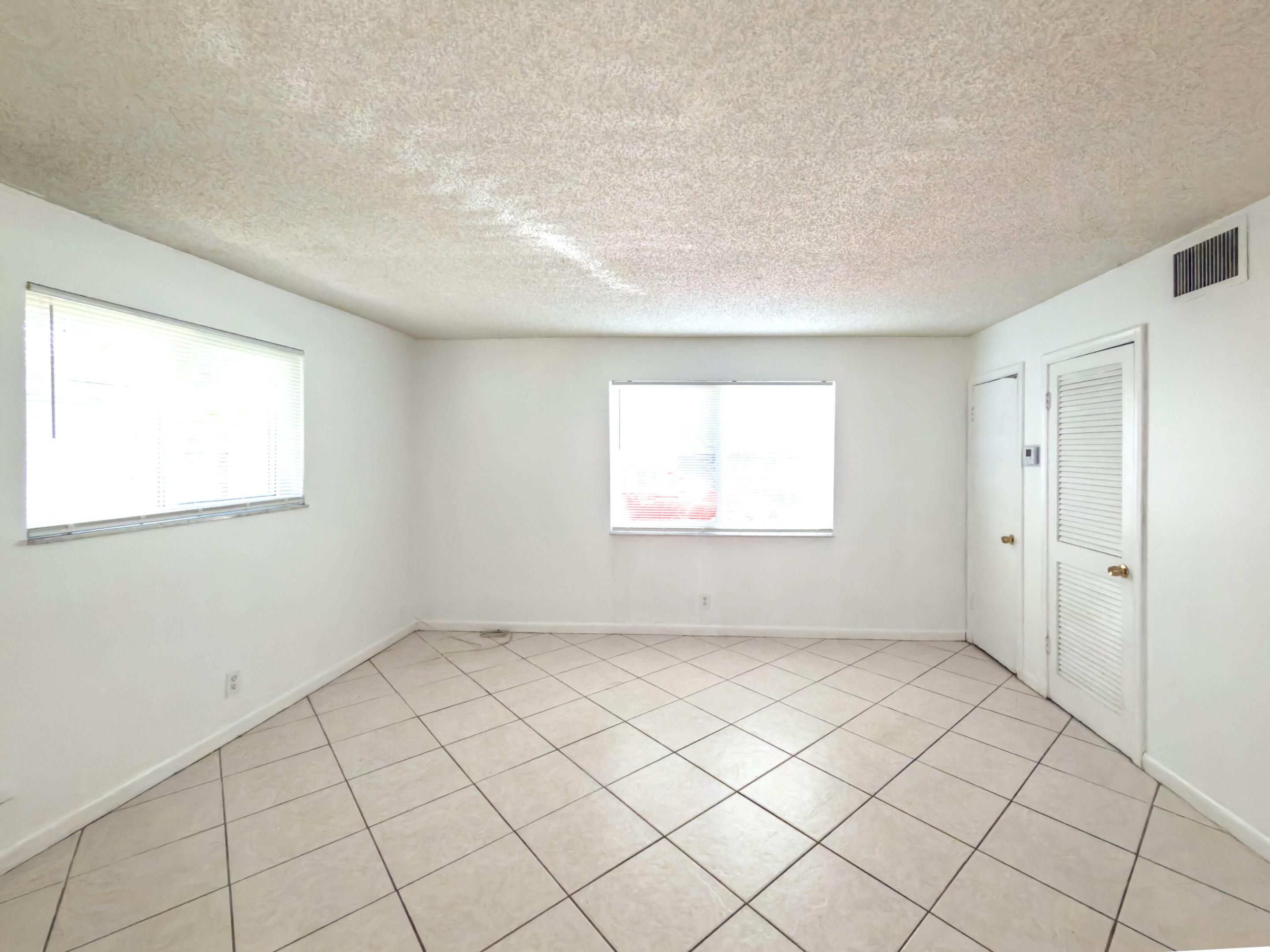CORAL SPRINGS SUB NO 1 - Residential Lease