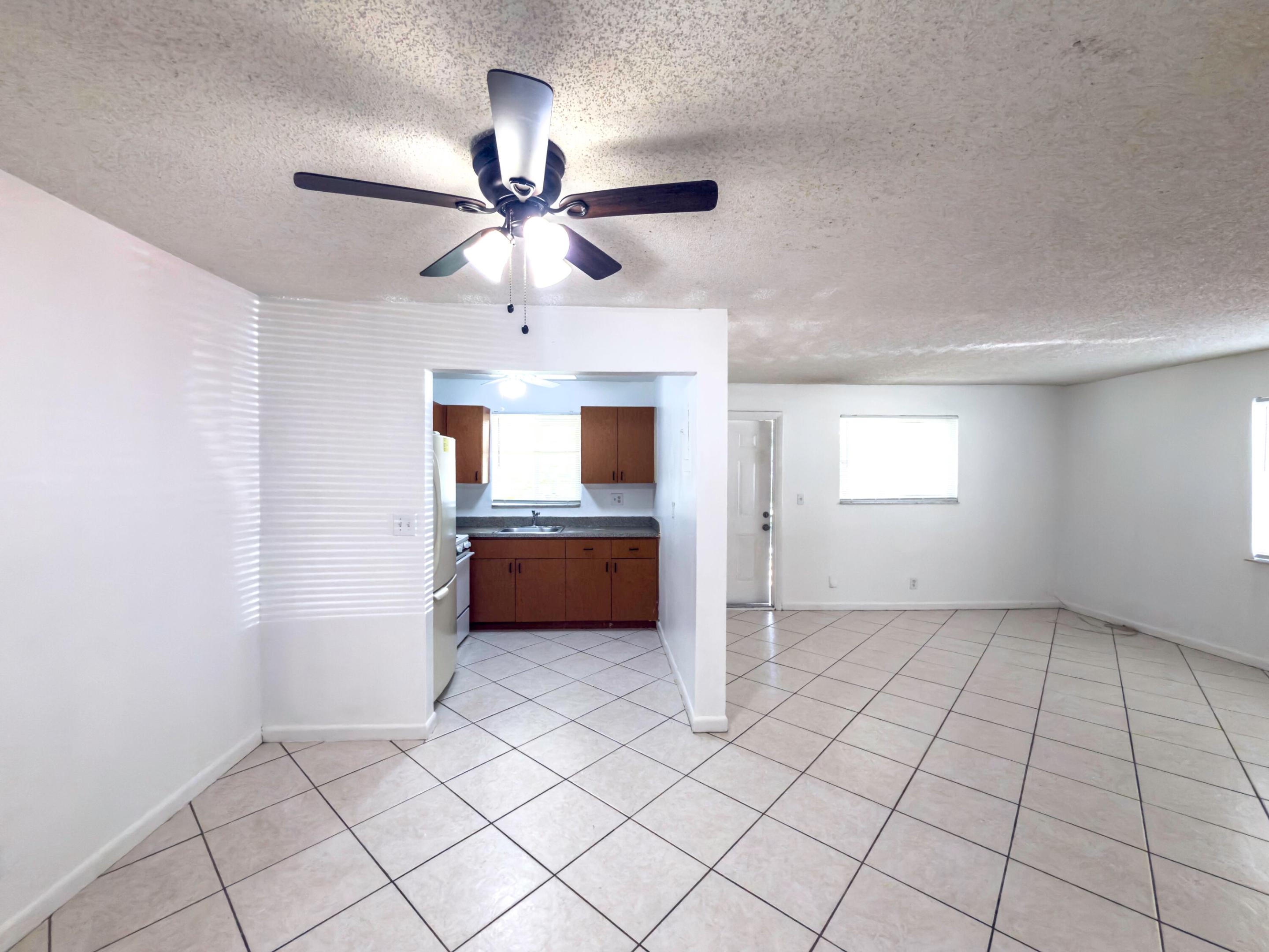 CORAL SPRINGS SUB NO 1 - Residential Lease