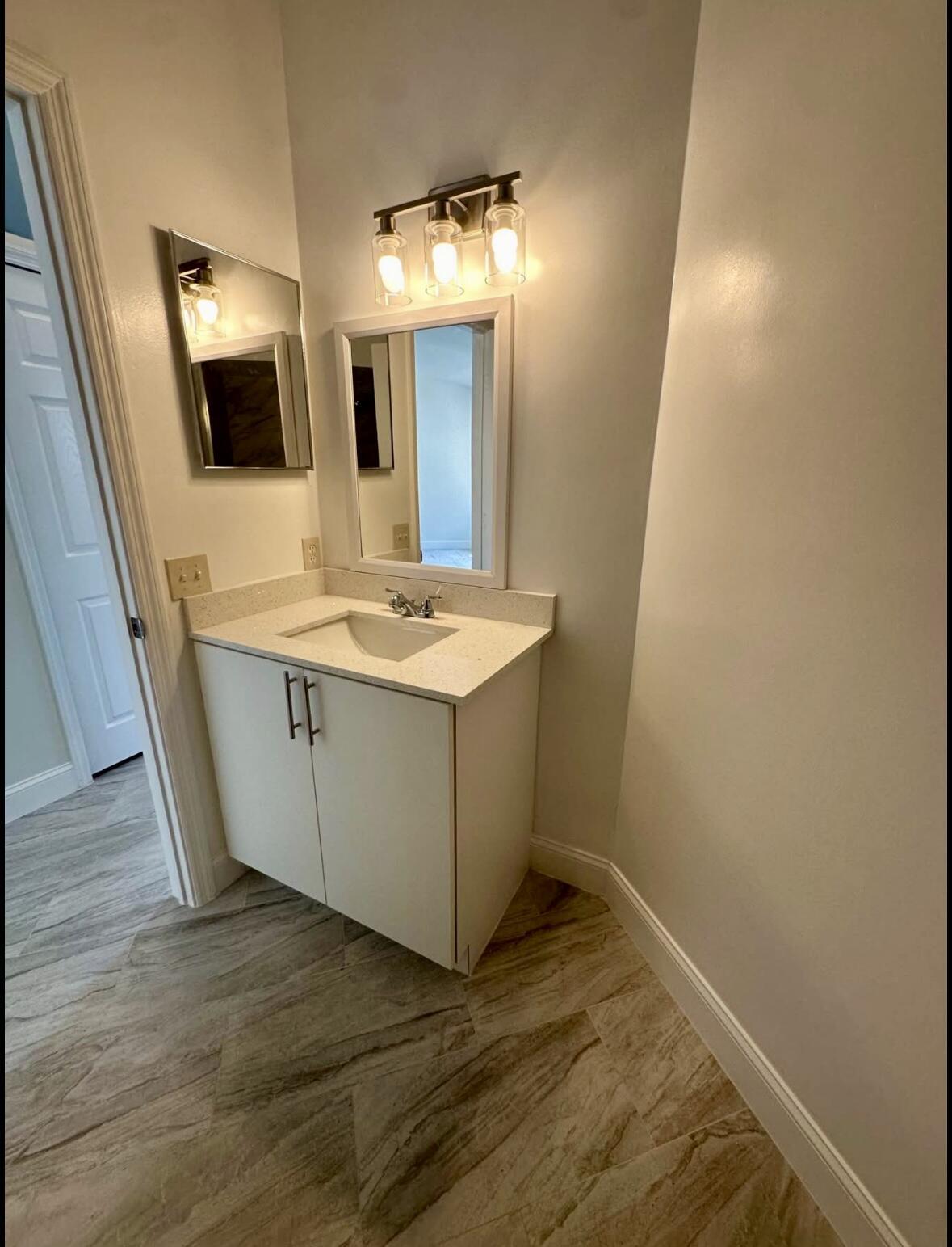COUNTERPOINT ESTATES 14 - Residential Lease