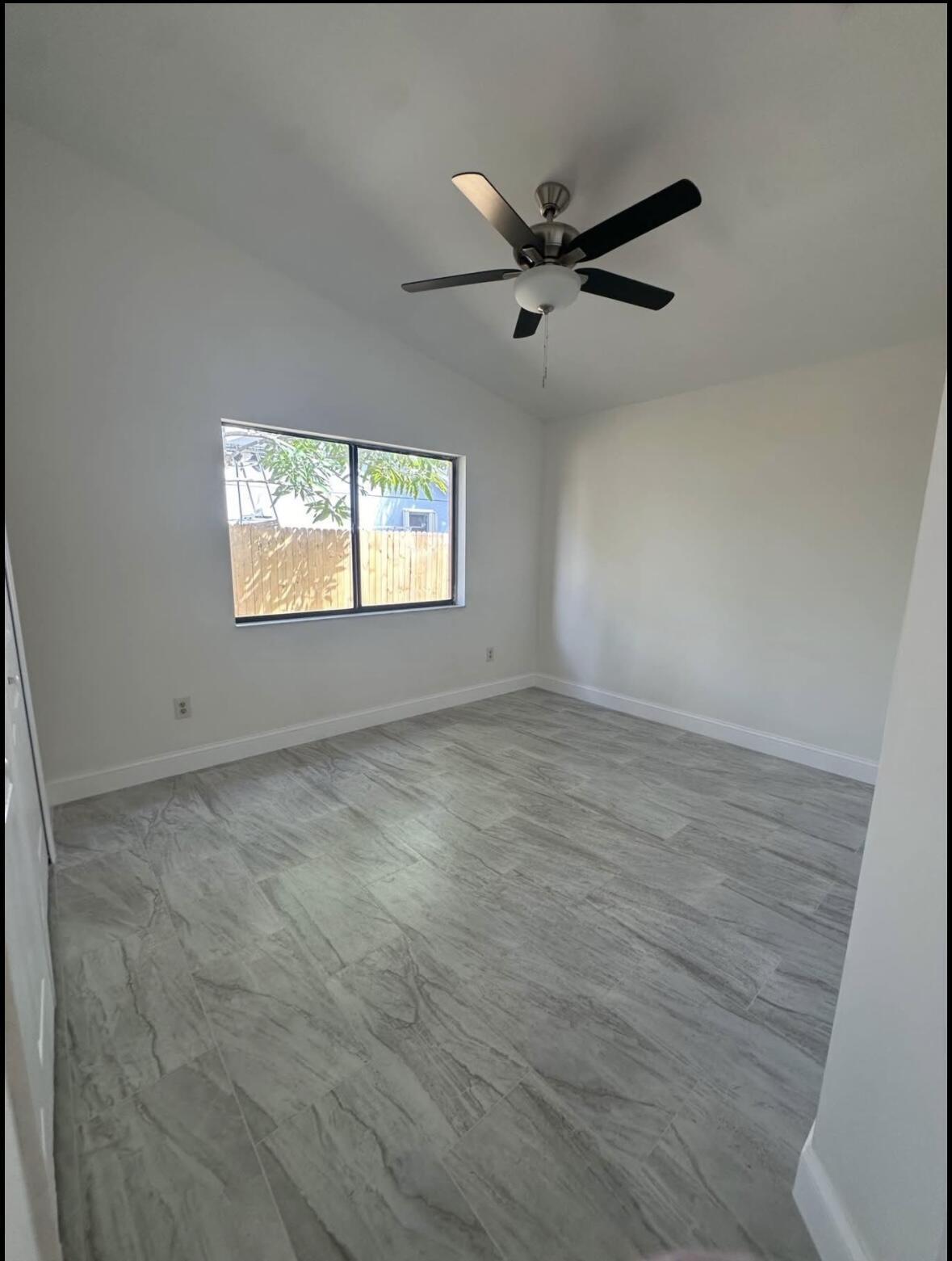 COUNTERPOINT ESTATES 14 - Residential Lease