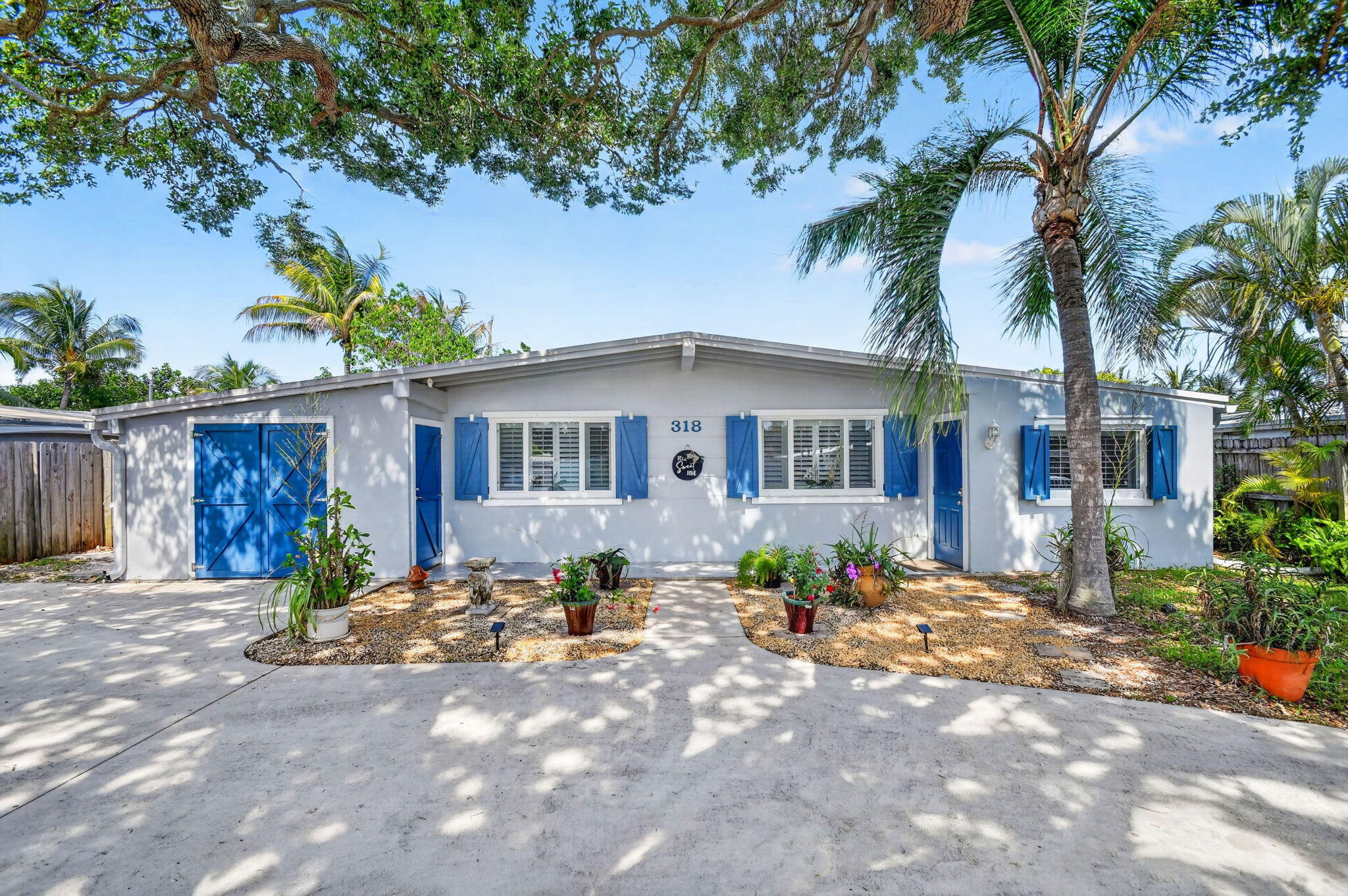 Move-in ready 2-bedroom, 1-bath home in Boynton Beach with a versatile bonus area that the owner is willing to enclose with a partition or sliding door to create a private room, ideal for an office, guest room, or additional living space. Ready for immediate occupancy with fast and easy approval. Available furnished or unfurnished. Enjoy a spacious circular driveway with parking for up to five vehicles, a generous backyard and abundant storage. The home features a laundry/storage room and a large backyard shed, perfect for tools, equipment, bicycles, or additional storage. Conveniently located near shopping, dining, schools, parks, beaches, and major highways. All information is deemed reliable but not guaranteed.