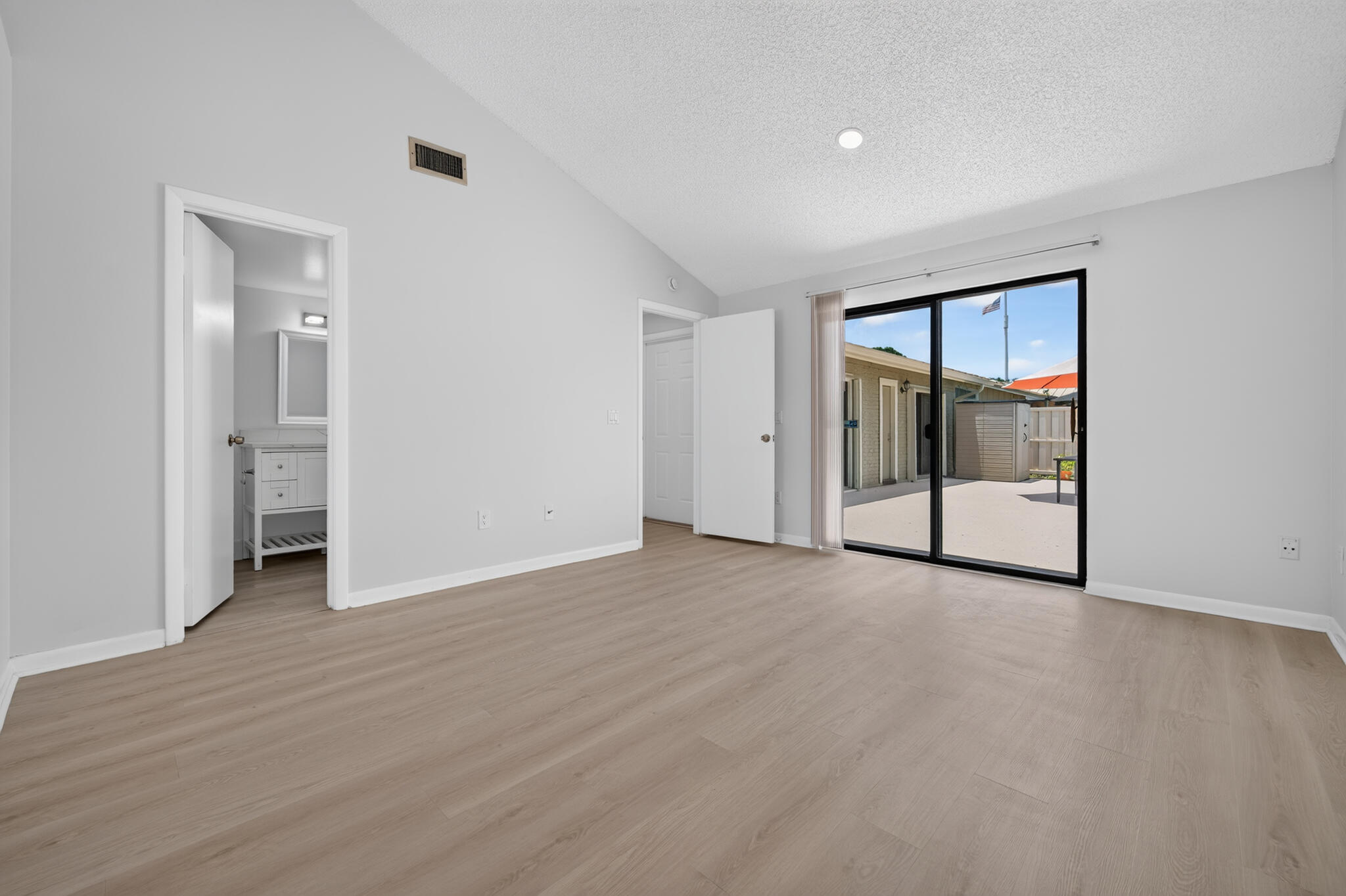 WESTWOOD GARDENS 2 - Residential