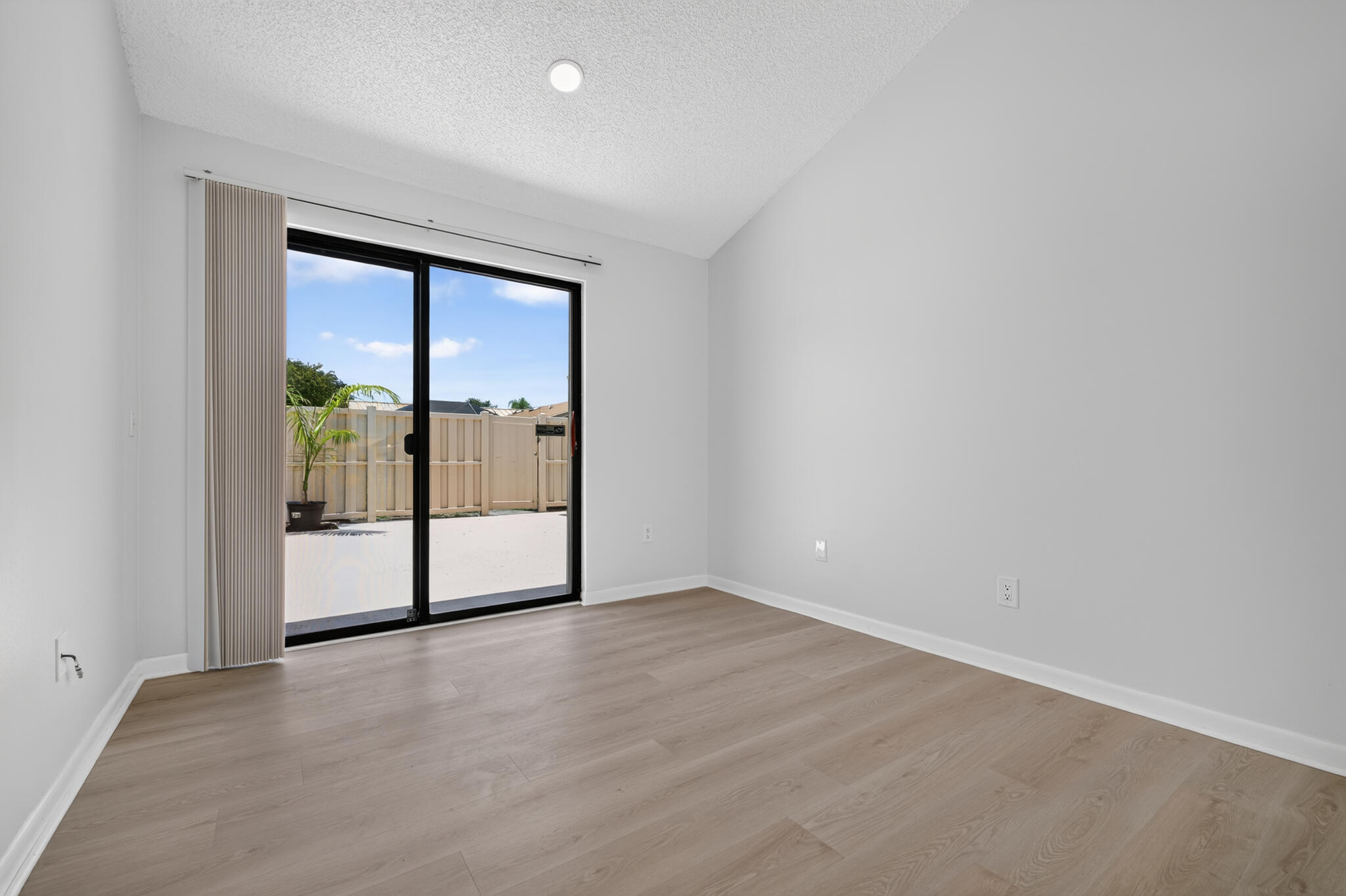 WESTWOOD GARDENS 2 - Residential