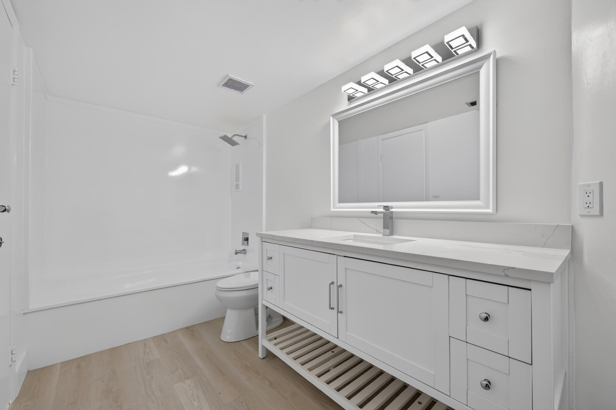 WESTWOOD GARDENS 2 - Residential
