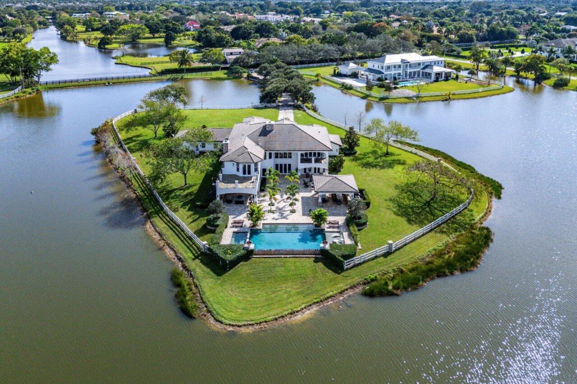 PALM BEACH FARMS CO 3 - Residential