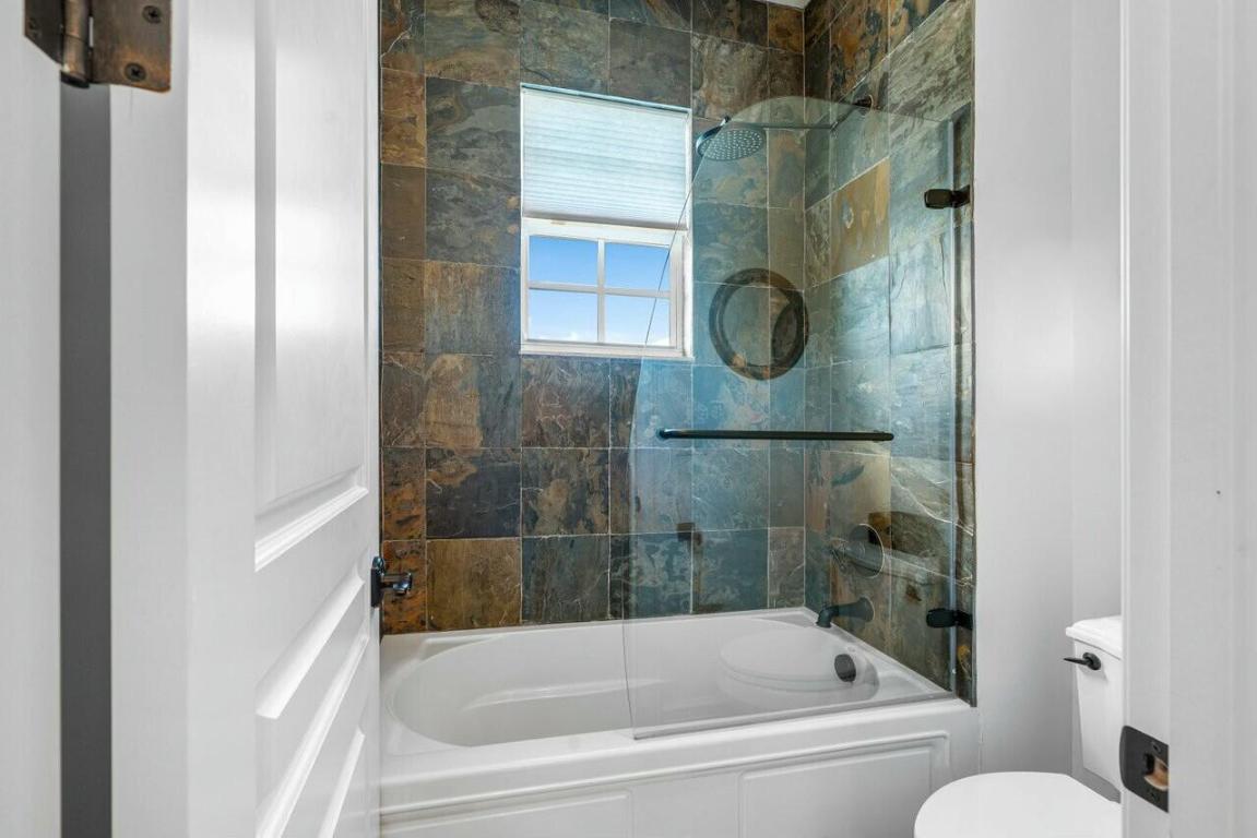 PALM BEACH FARMS CO 3 - Residential