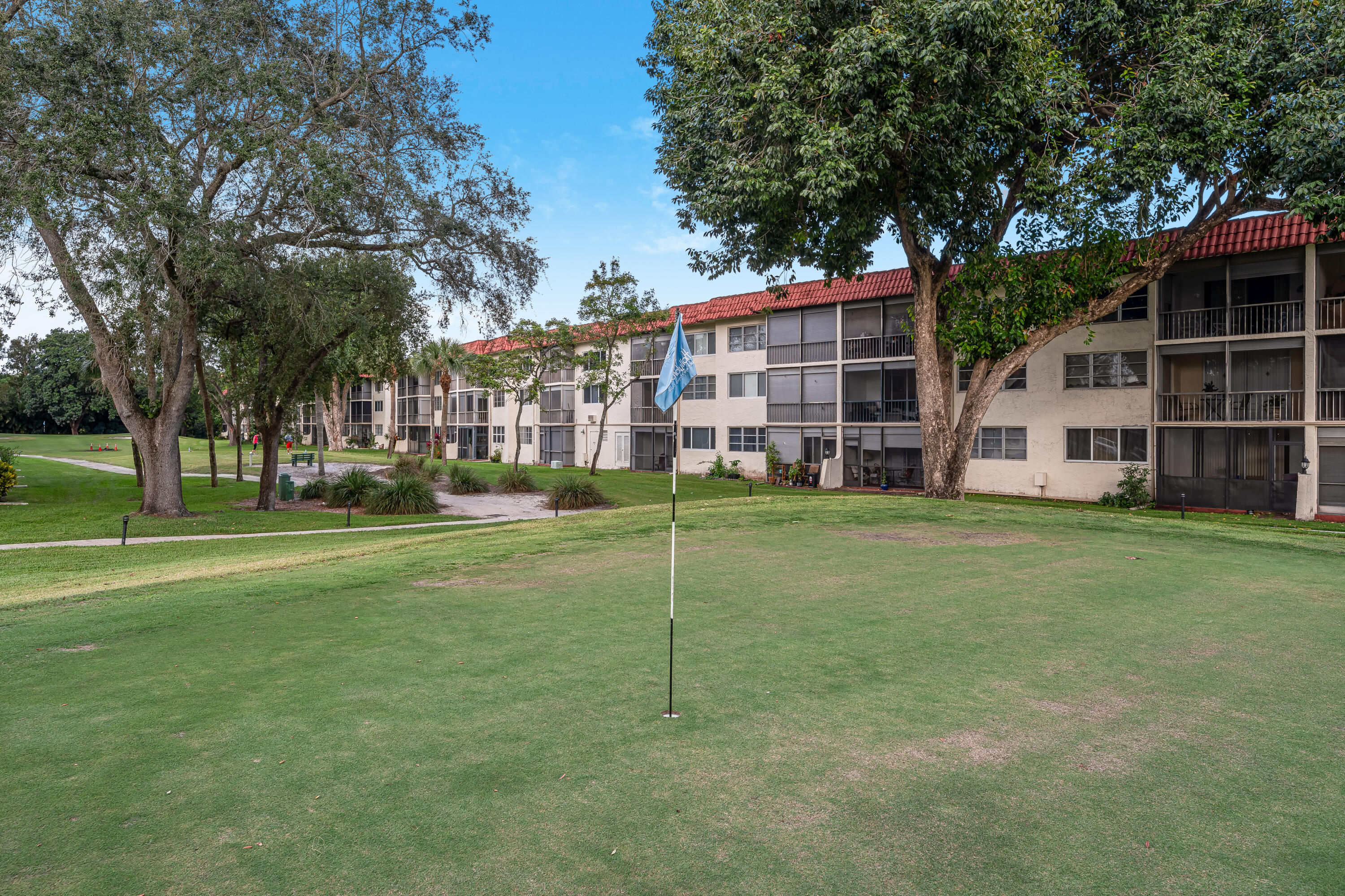 HOLLYBROOK GOLF & TENNIS CLUB - Residential