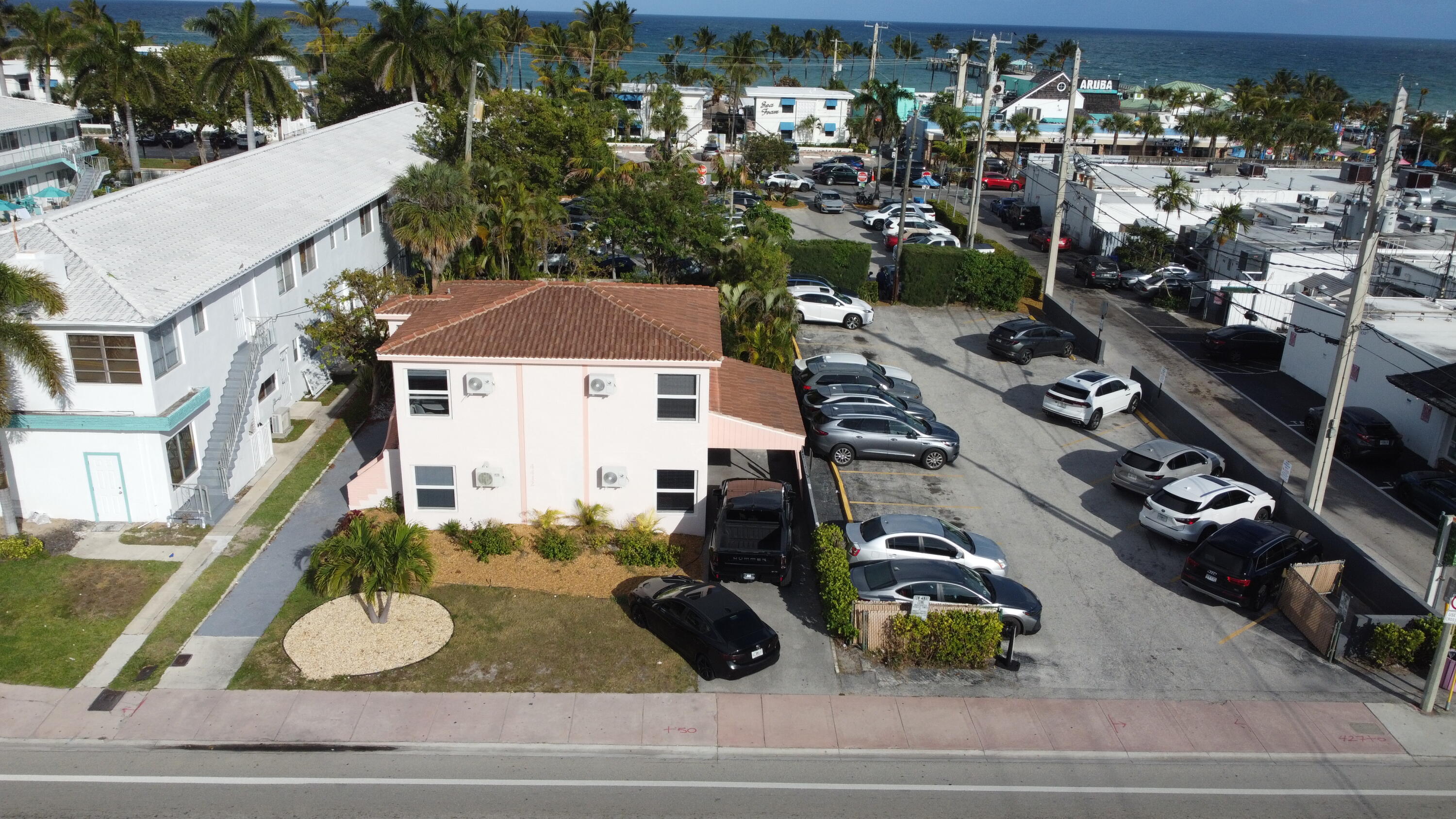 LAUDERDALE BY THE SEA - Land