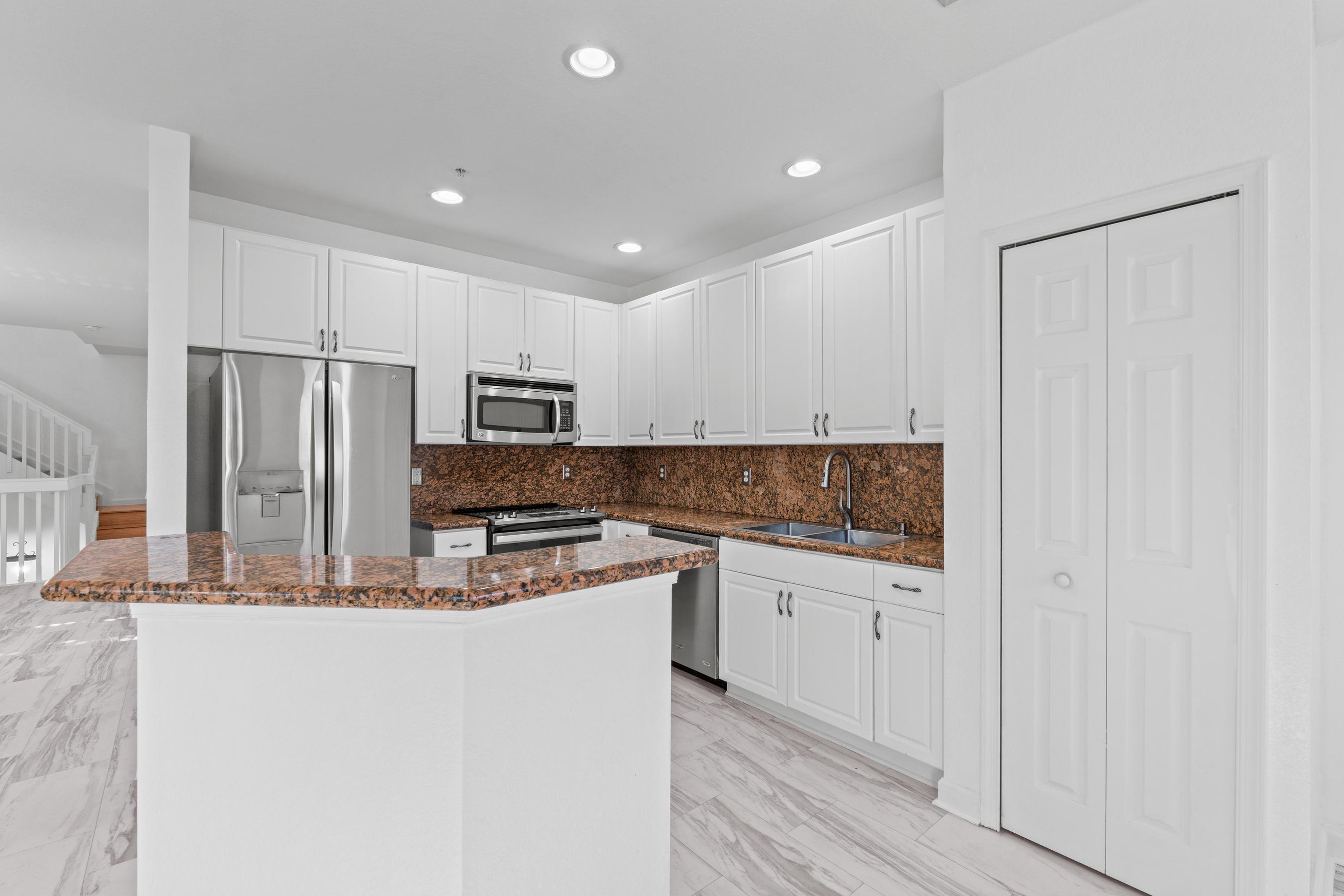COASTAL BAY COLONY - Residential Lease