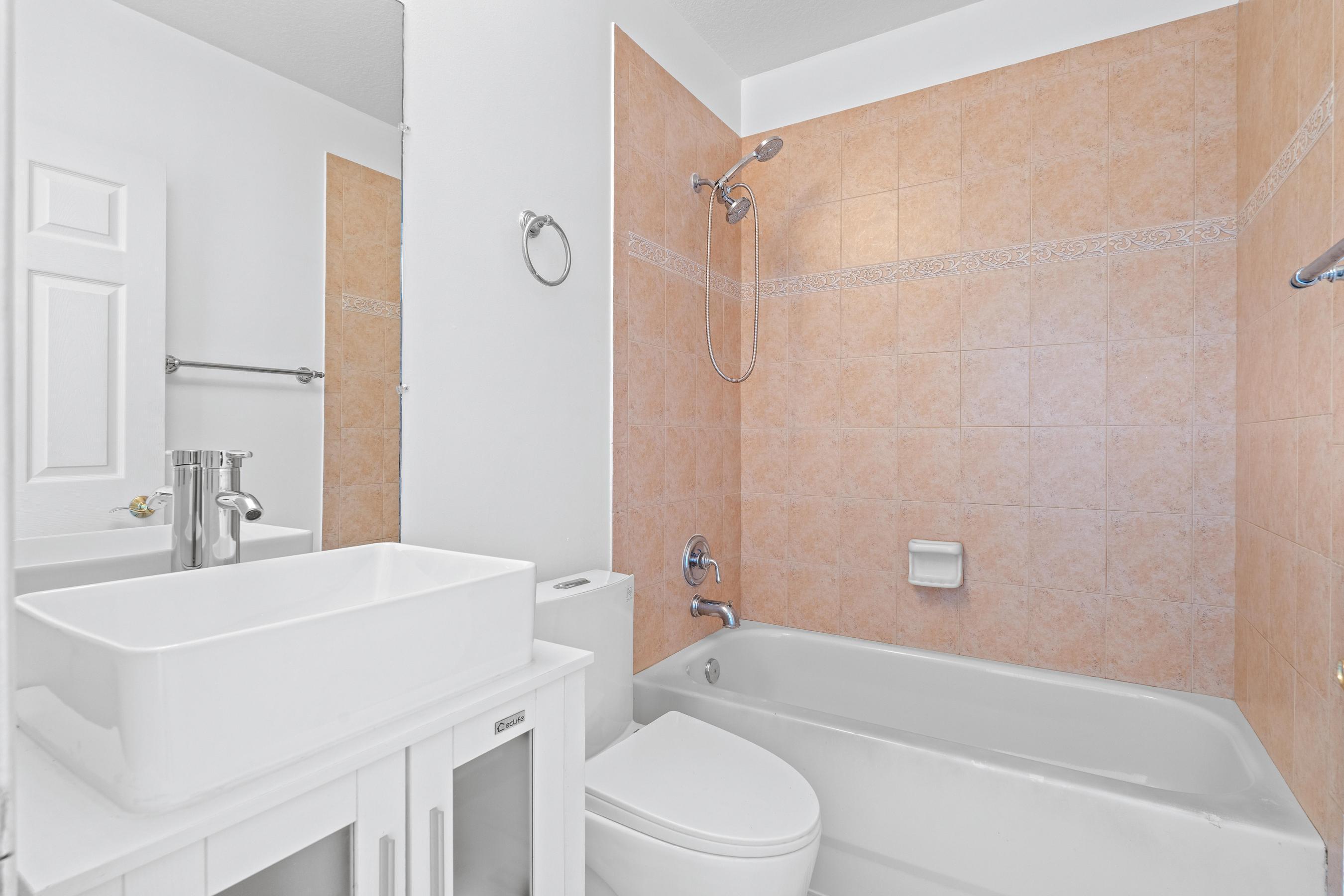 COASTAL BAY COLONY - Residential Lease