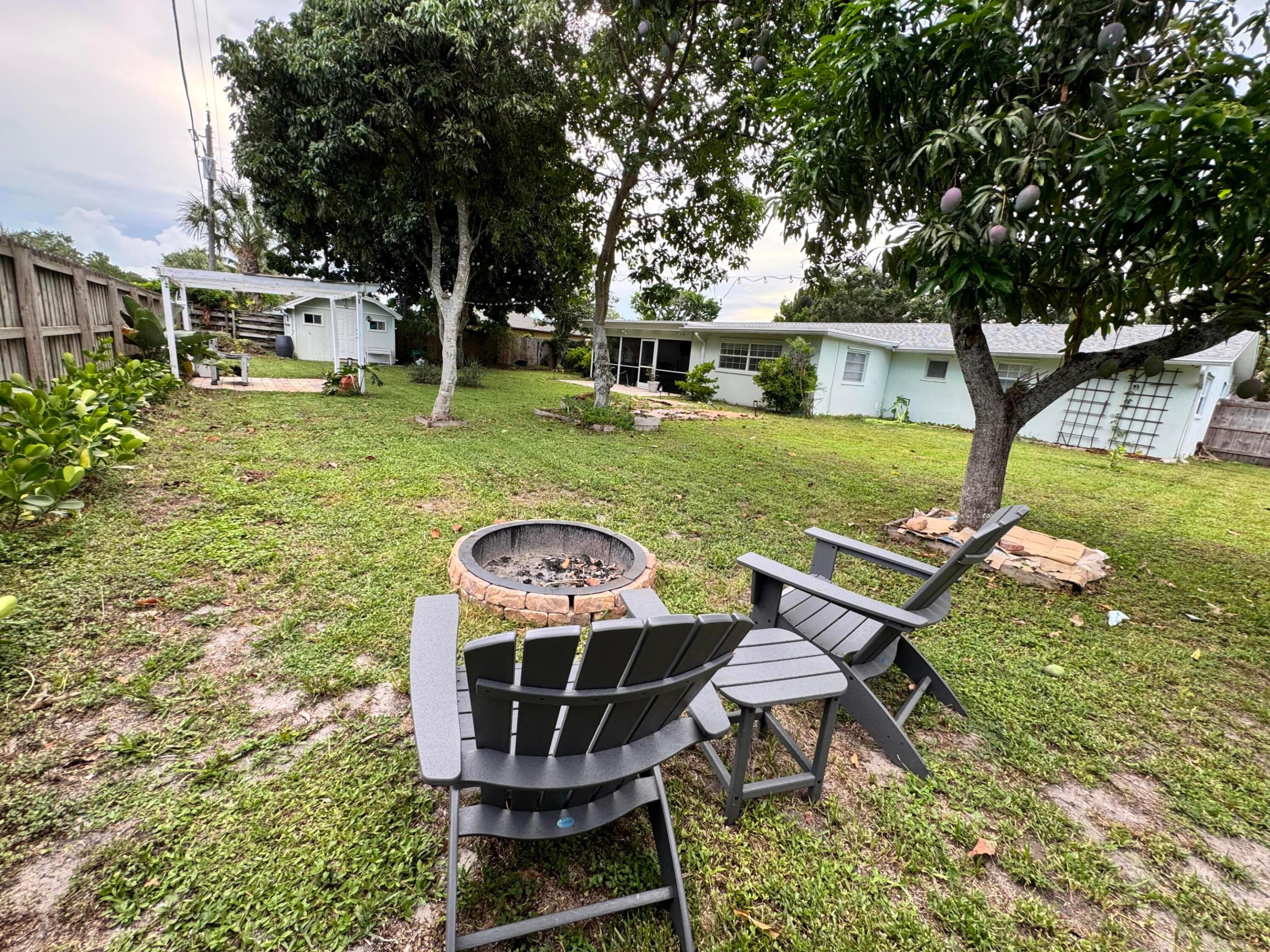 PALM BEACH NATL GOLF & COUNTRY - Residential