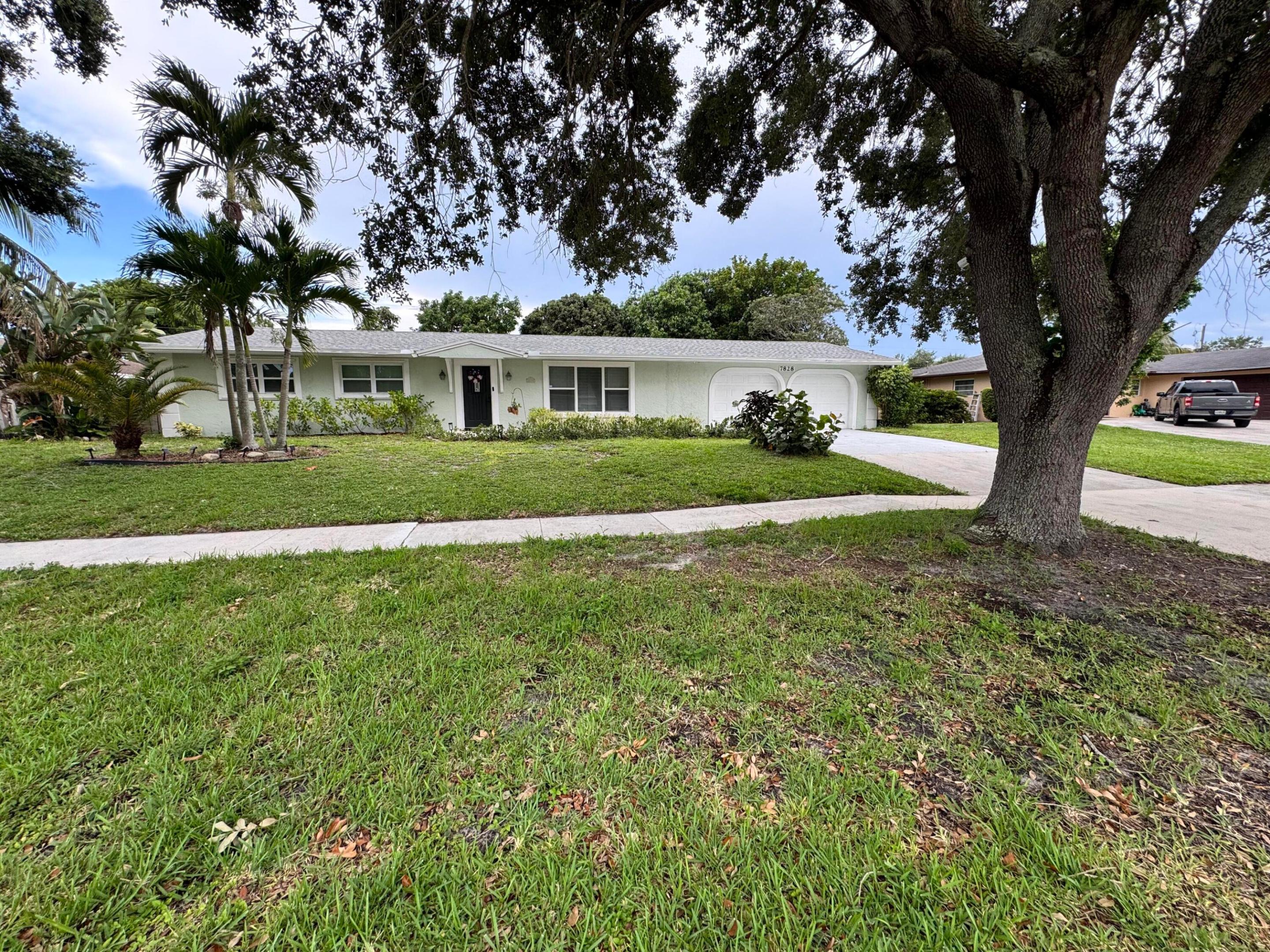 PALM BEACH NATL GOLF & COUNTRY - Residential
