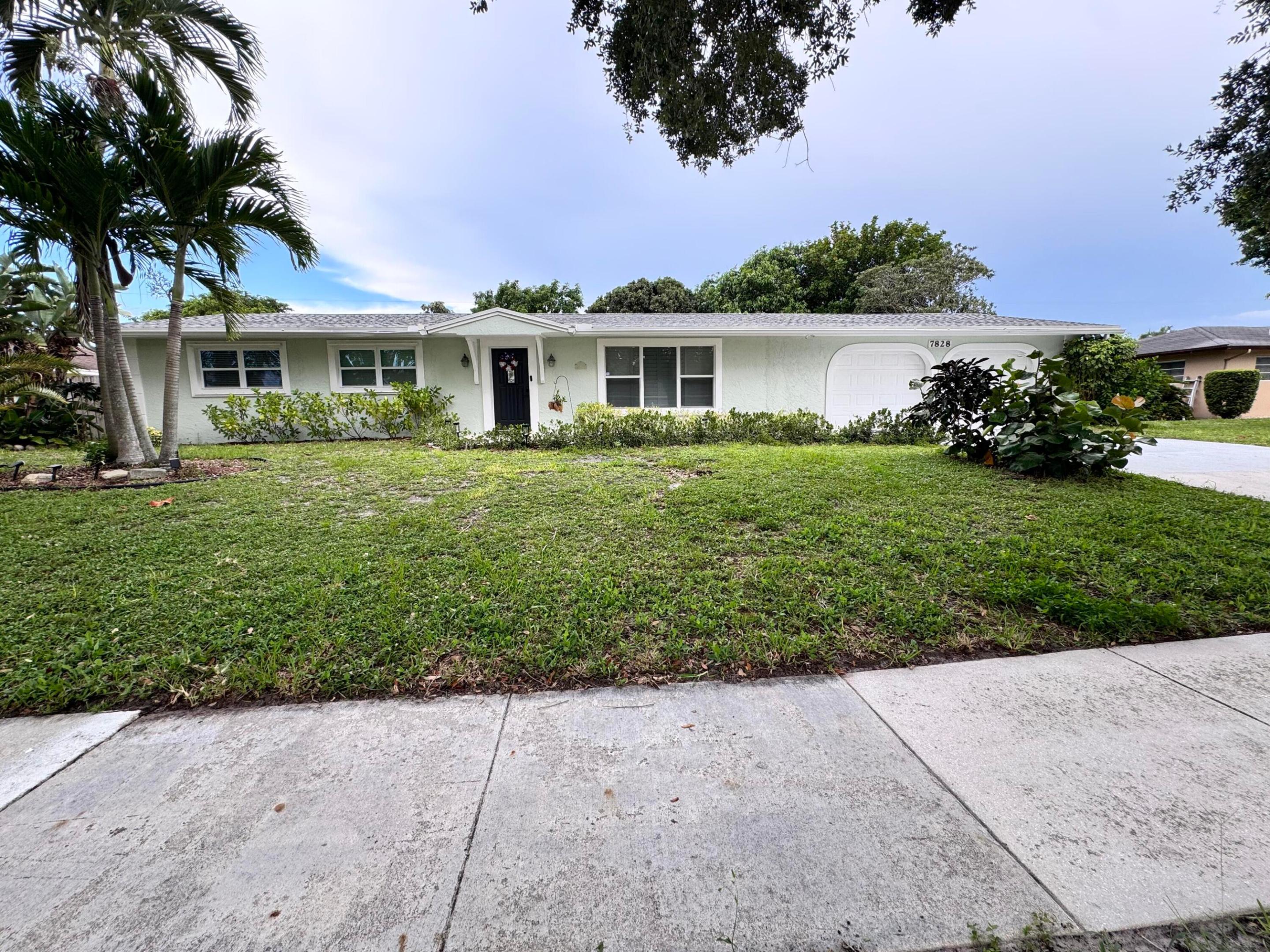 PALM BEACH NATL GOLF & COUNTRY - Residential