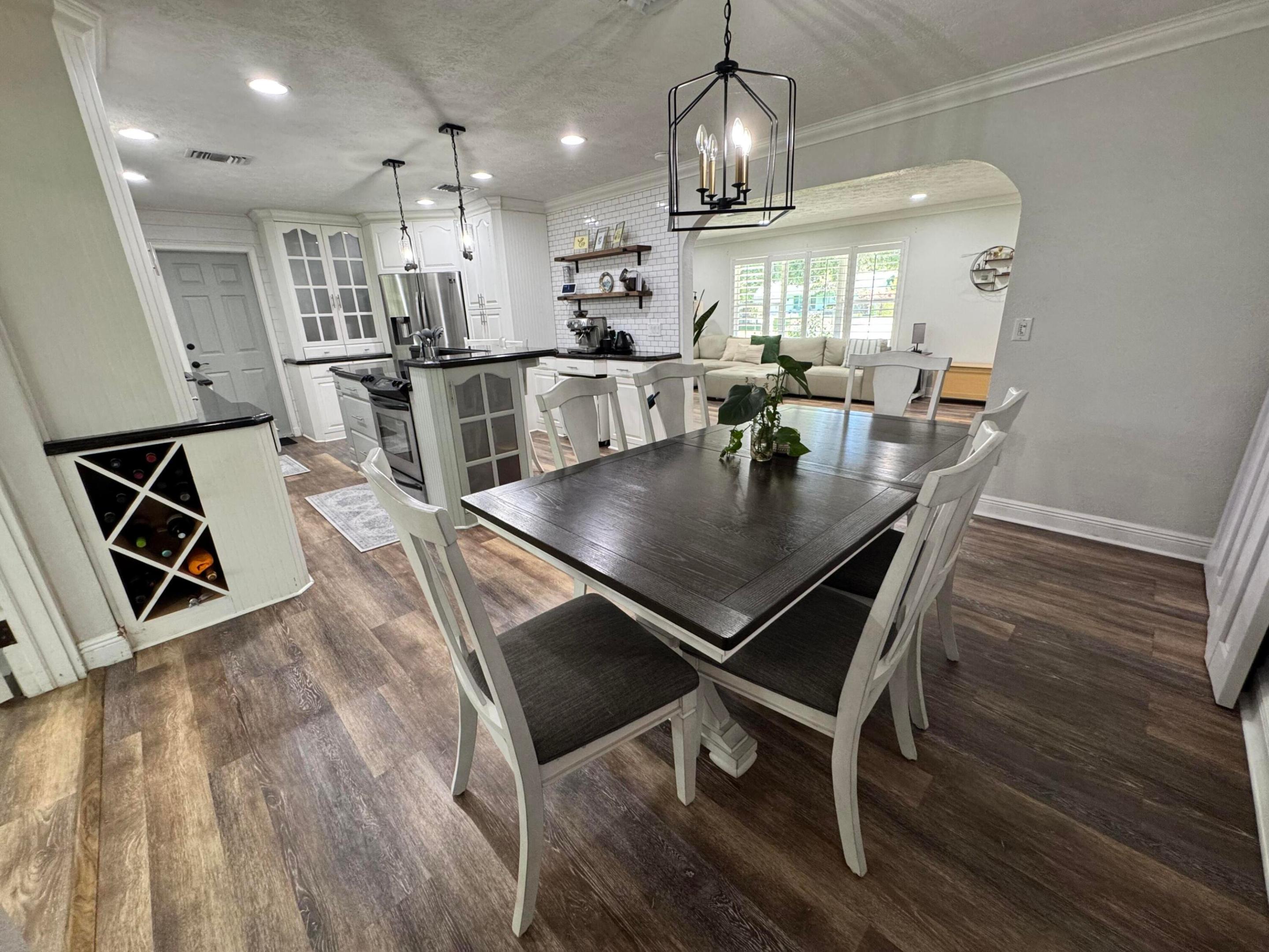 PALM BEACH NATL GOLF & COUNTRY - Residential