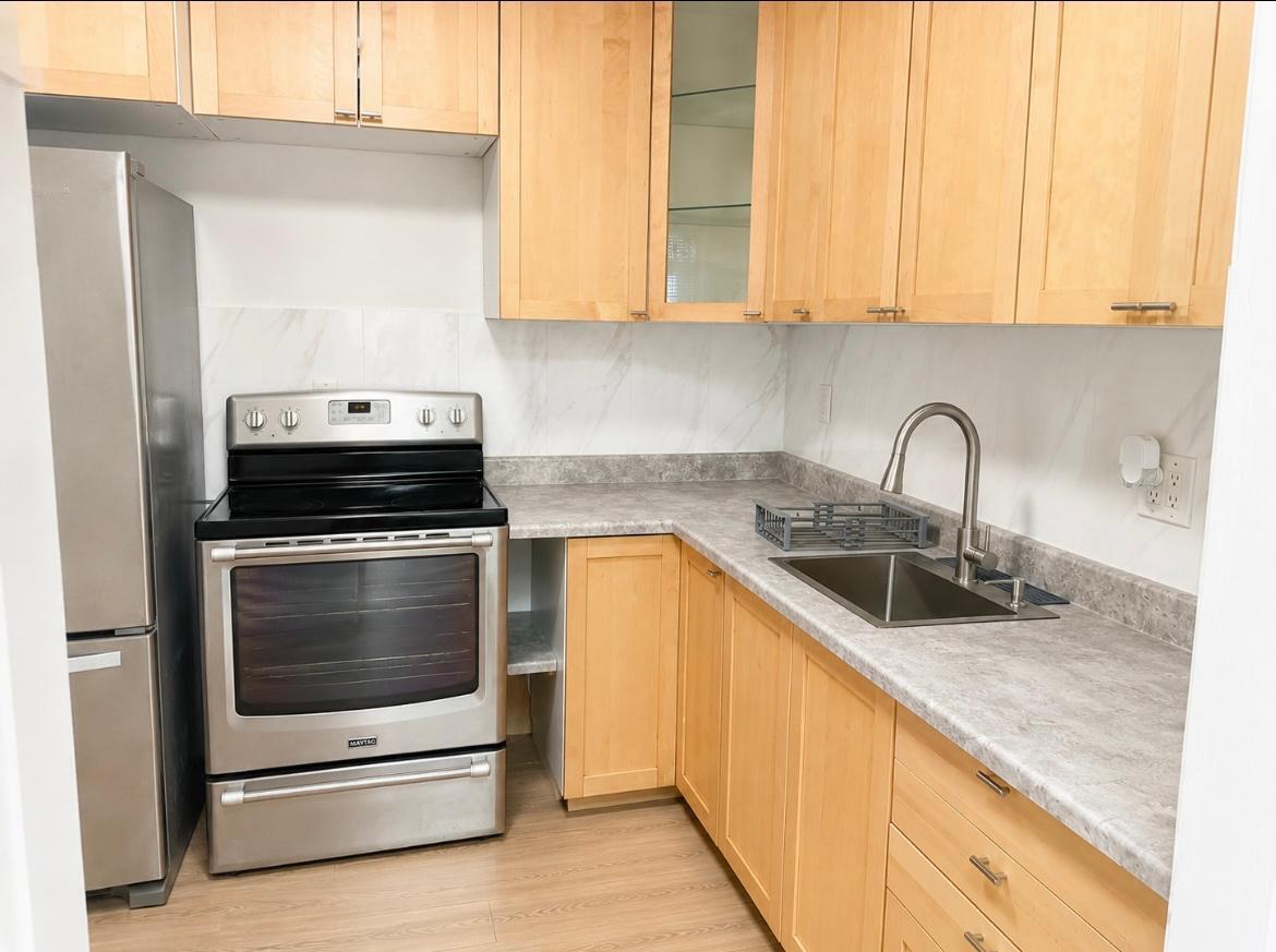 SOMERSET NO FIVE CONDO - Residential