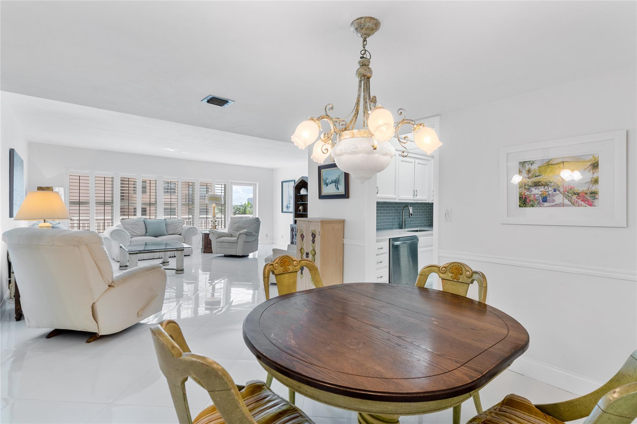 REGENCY TOWER CONDO - Residential Lease