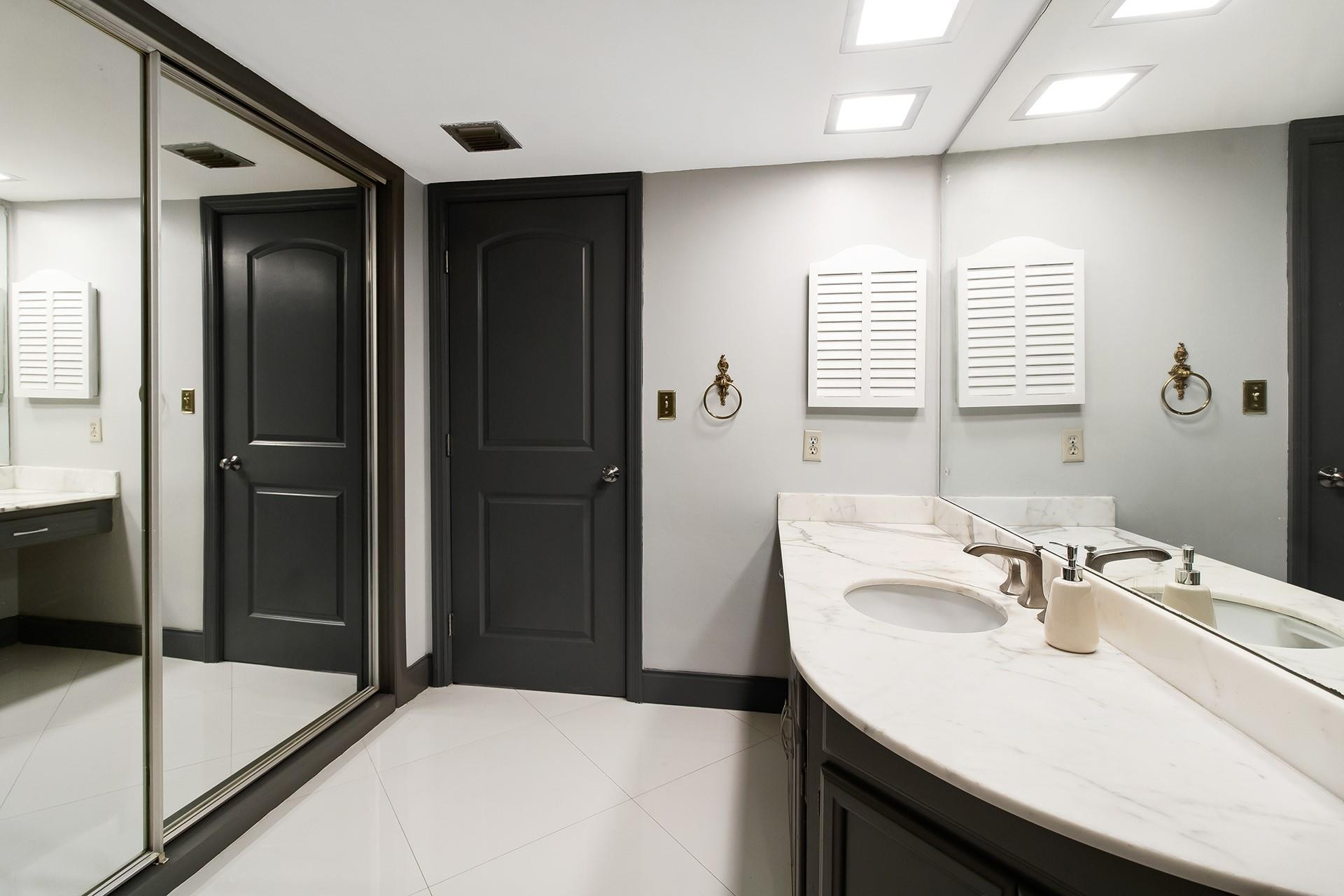 REGENCY TOWER CONDO - Residential Lease