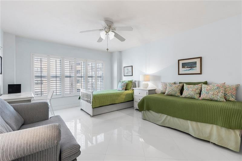 REGENCY TOWER CONDO - Residential Lease