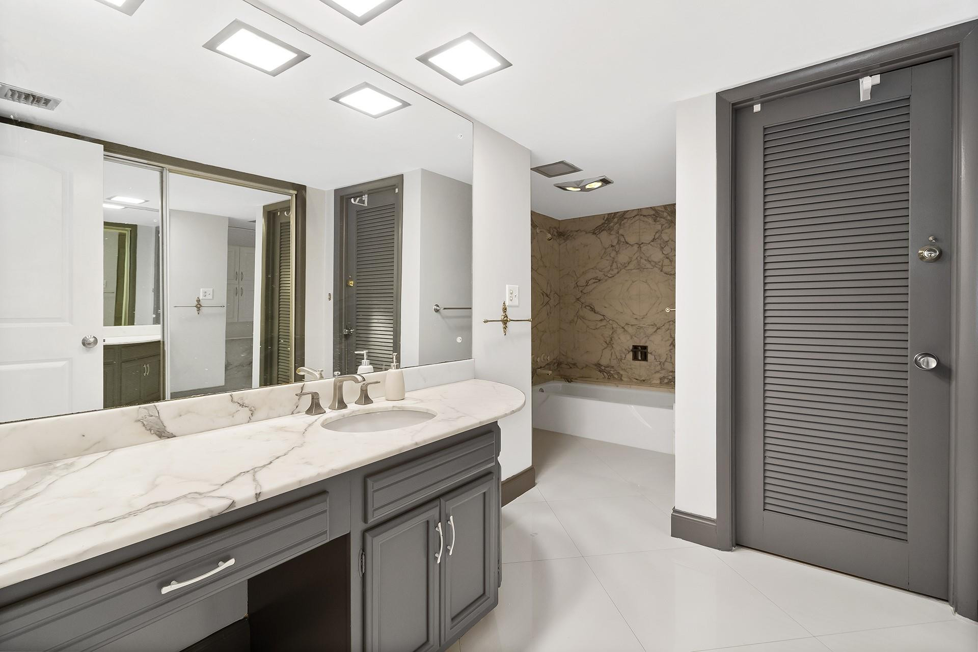 REGENCY TOWER CONDO - Residential Lease