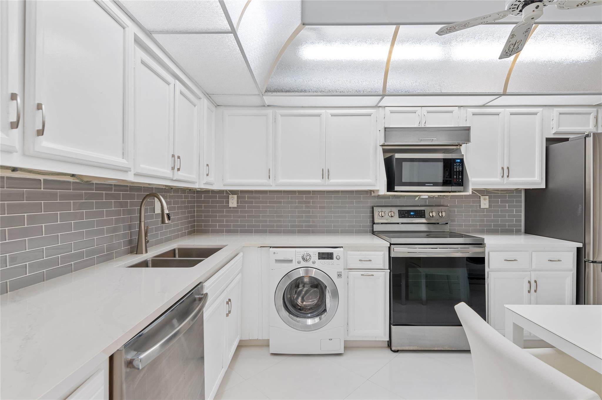 REGENCY TOWER CONDO - Residential Lease