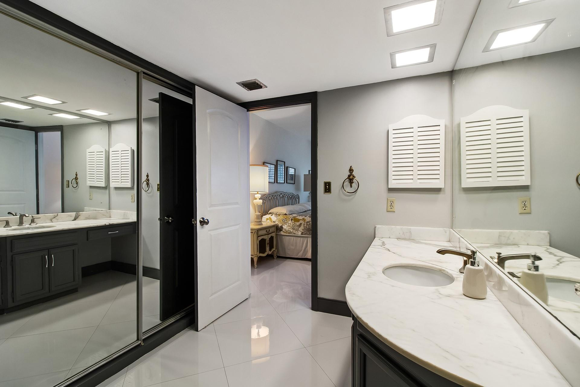 REGENCY TOWER CONDO - Residential Lease