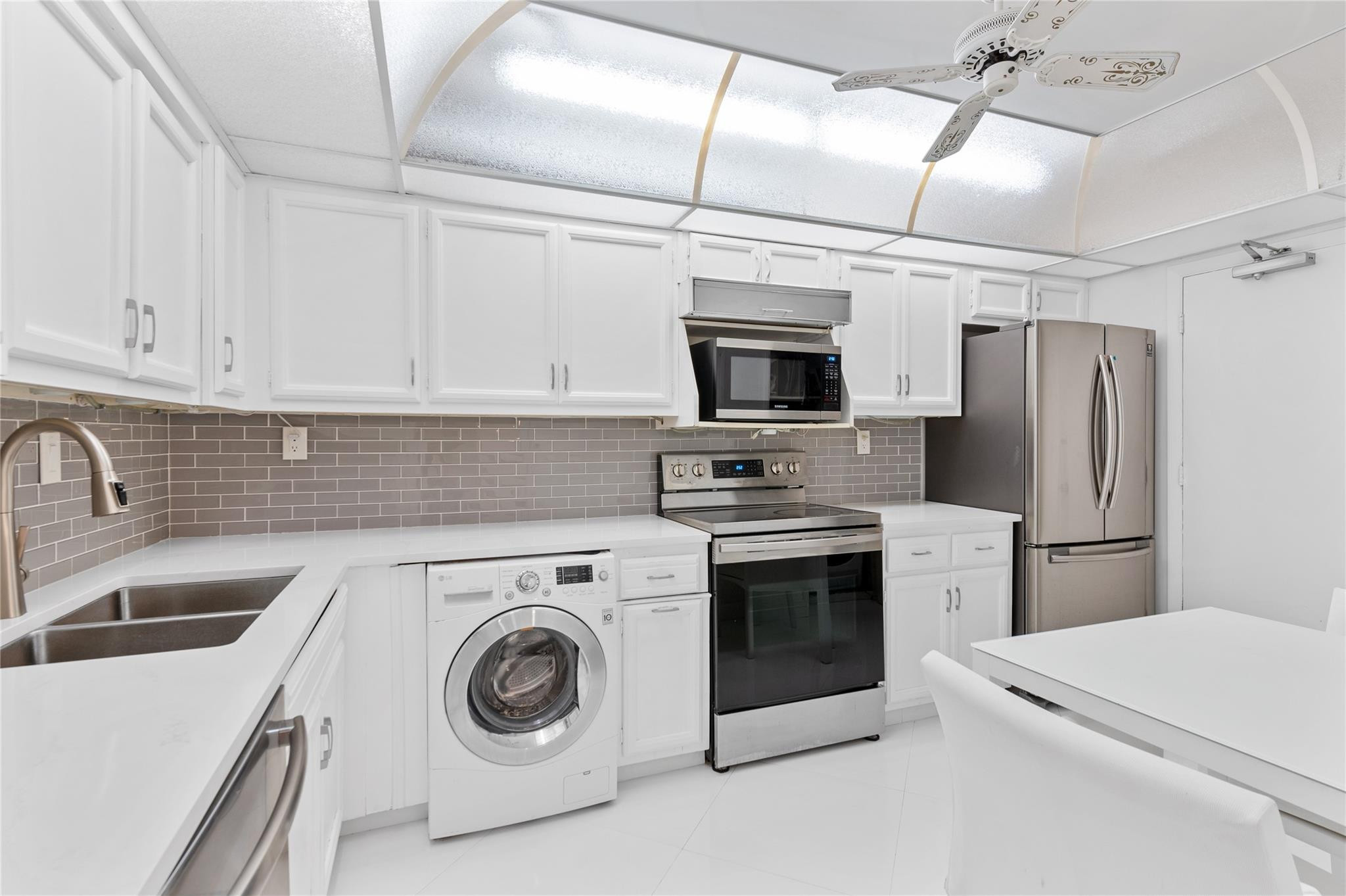 REGENCY TOWER CONDO - Residential Lease