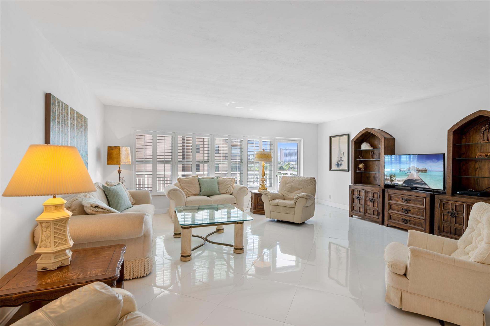 REGENCY TOWER CONDO - Residential Lease