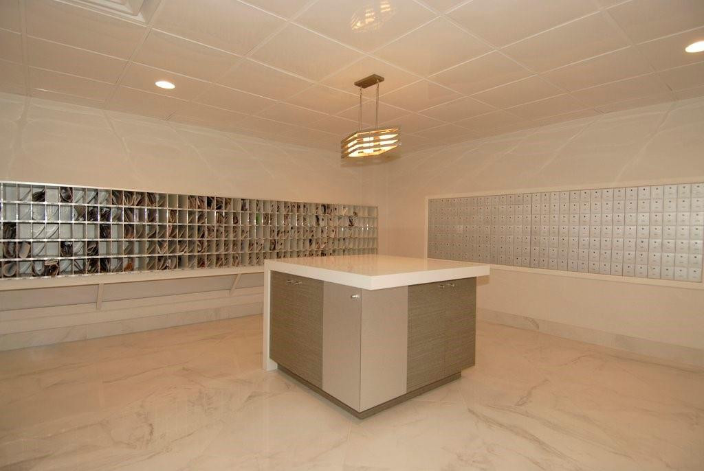 REGENCY TOWER CONDO - Residential Lease