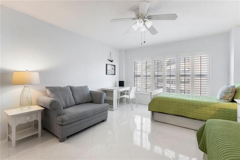 REGENCY TOWER CONDO - Residential Lease