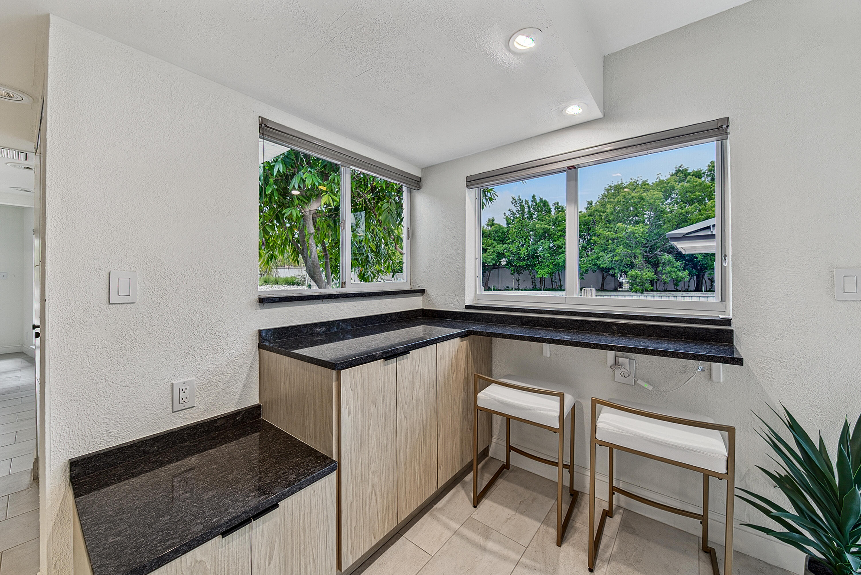 SOUTH CORAL POINT - Residential