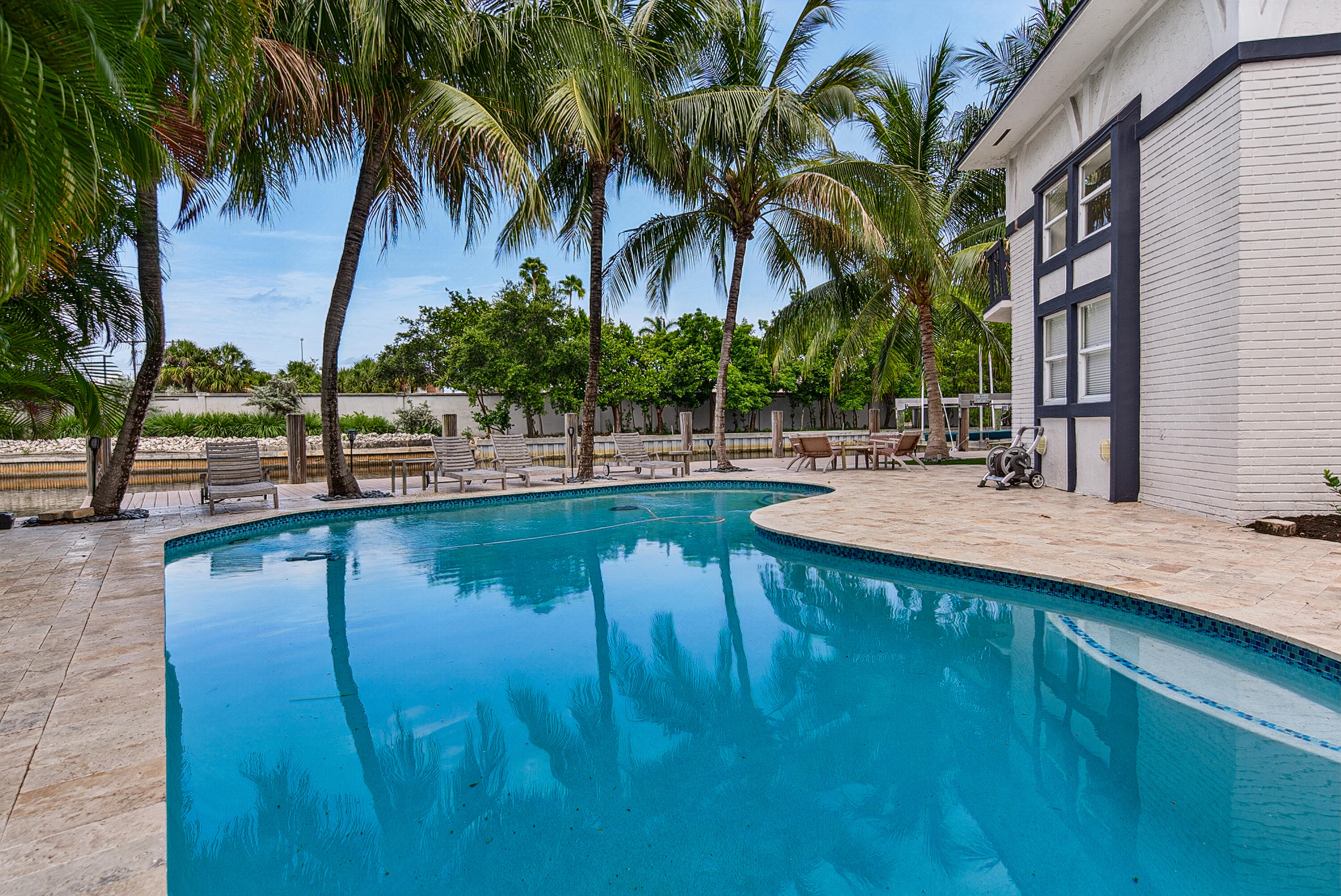 SOUTH CORAL POINT - Residential